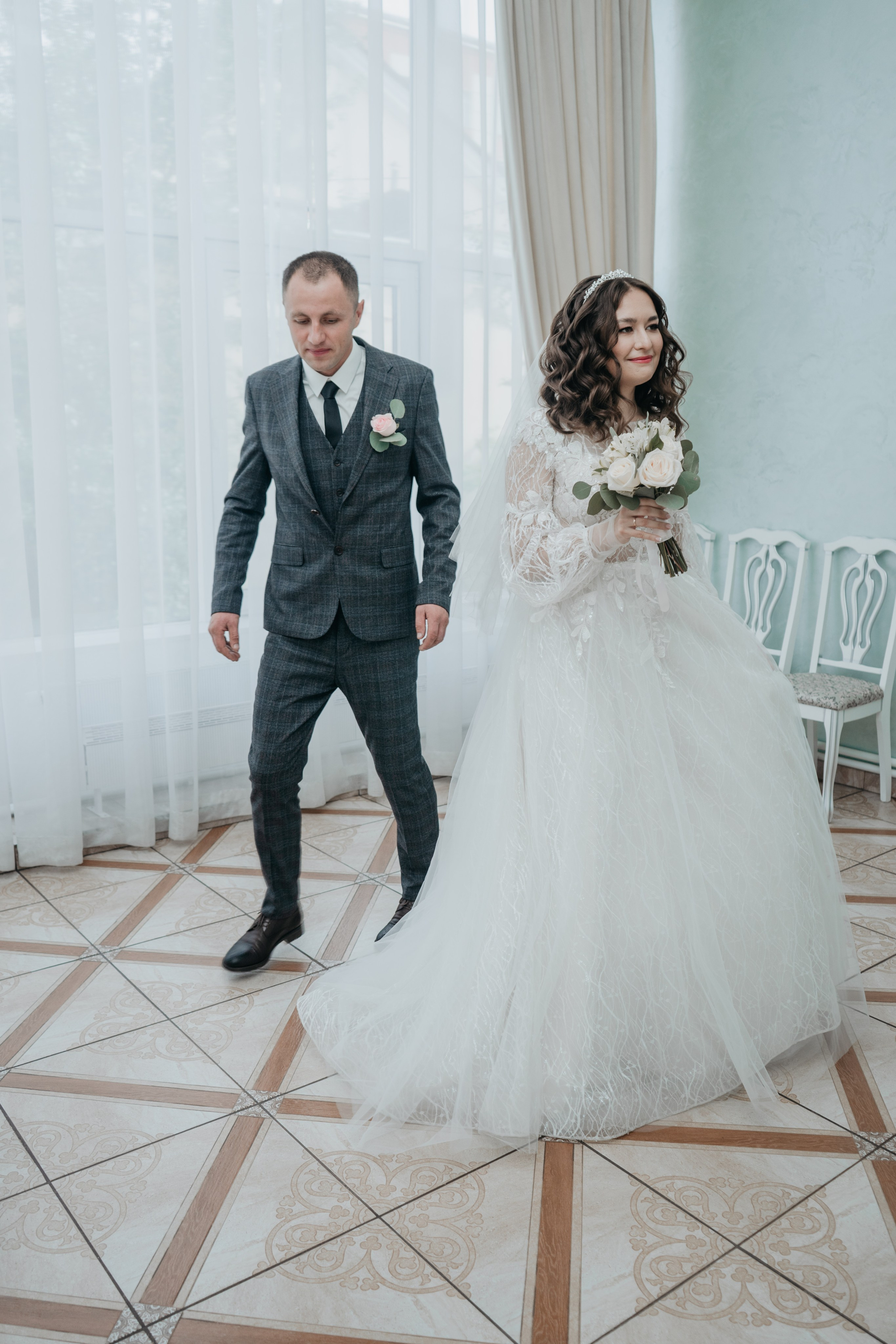 Свадебный фотографии с прогулки в окрестностях Улан-Удэ. Фотограф в Улан-Удэ. Свадебный фотограф в Улан-Удэ