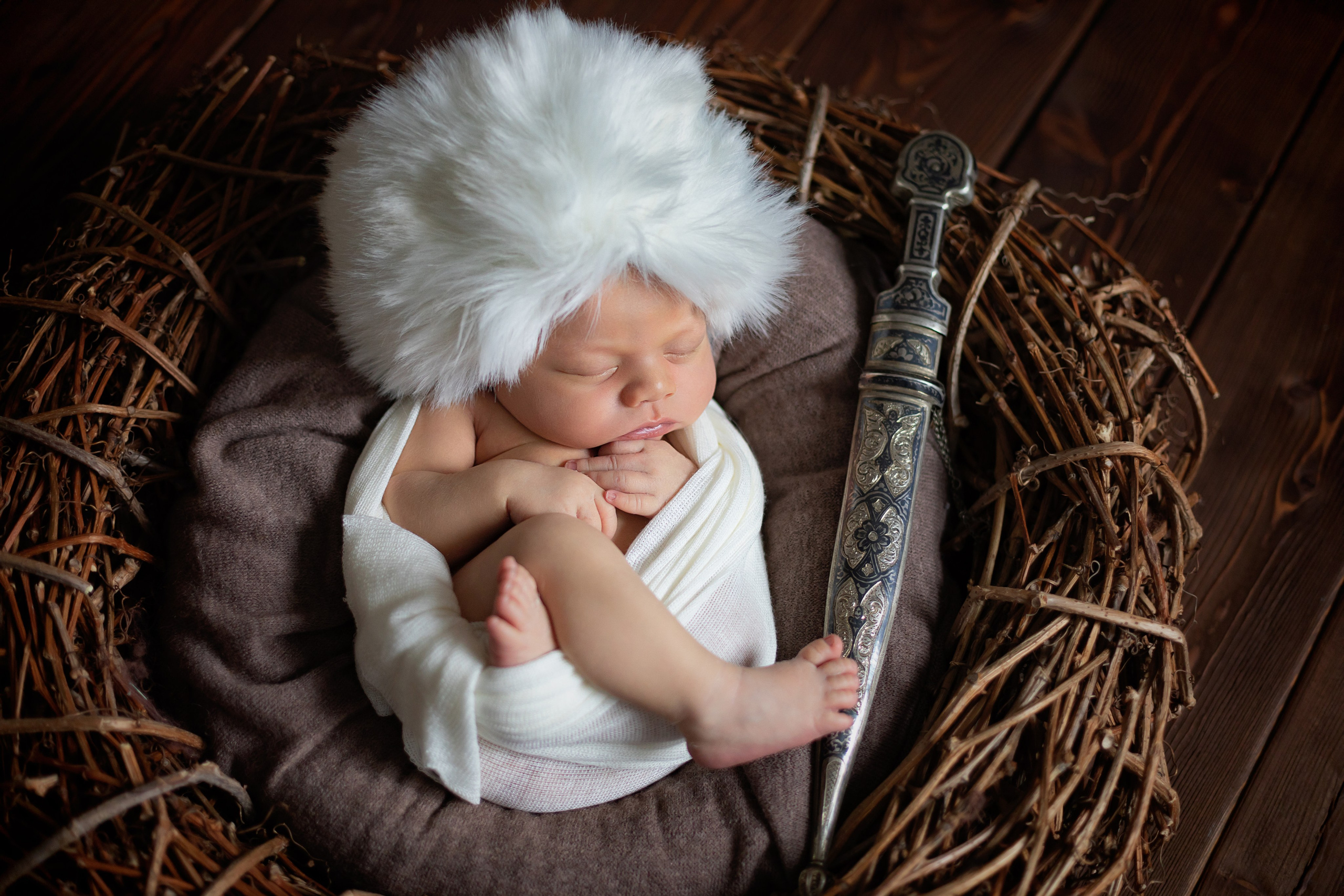 PH @anna_molodykh_newborn.almaty. Retoucher Aleksmokh