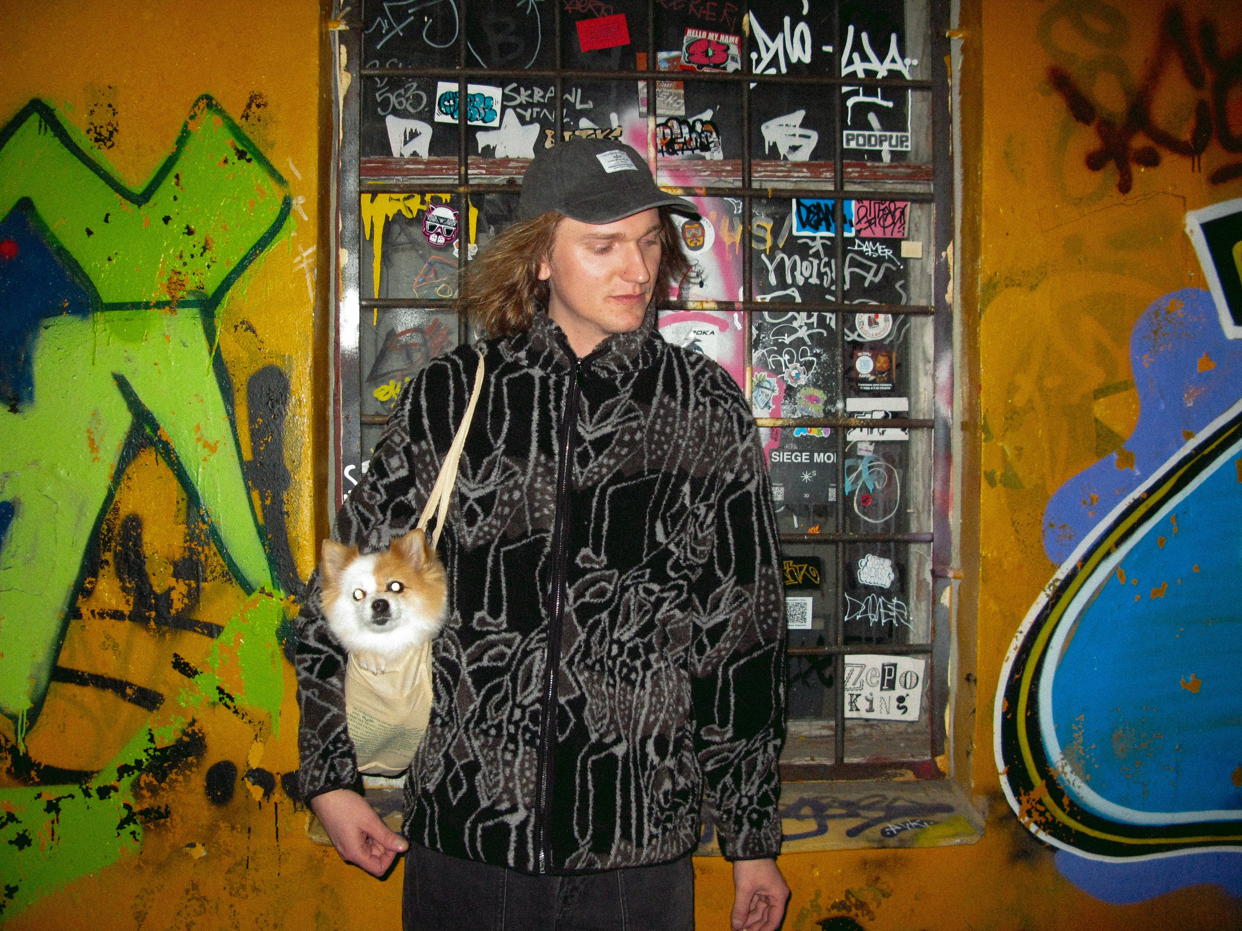 Mar. Фотограф Миланазавр