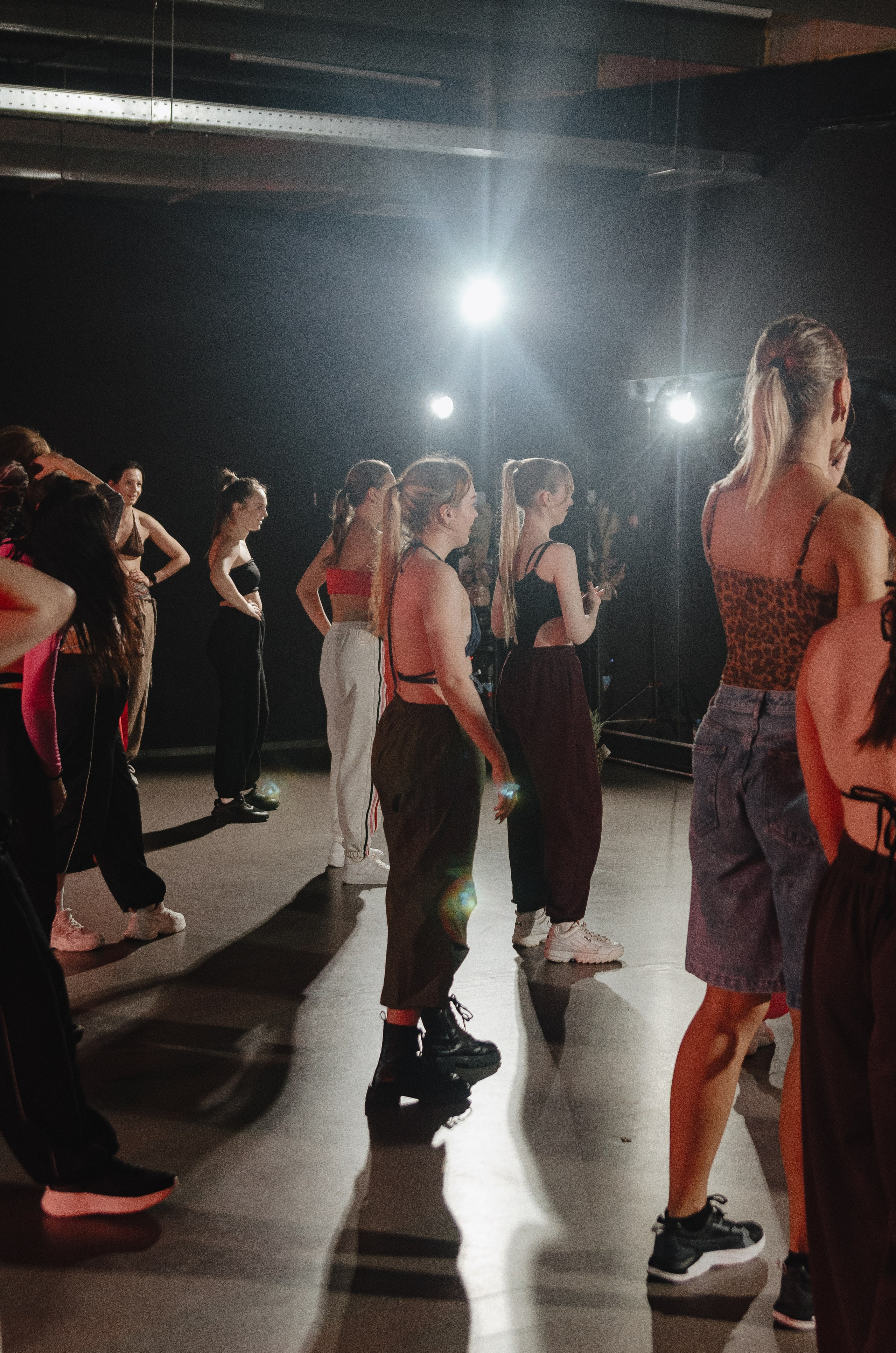 Мастер-классы по High Heels/Girly hip-hop от Оксаны ATTA. Денисова Аля — фотограф для парных съемок и индивидуальных историй в Барнауле