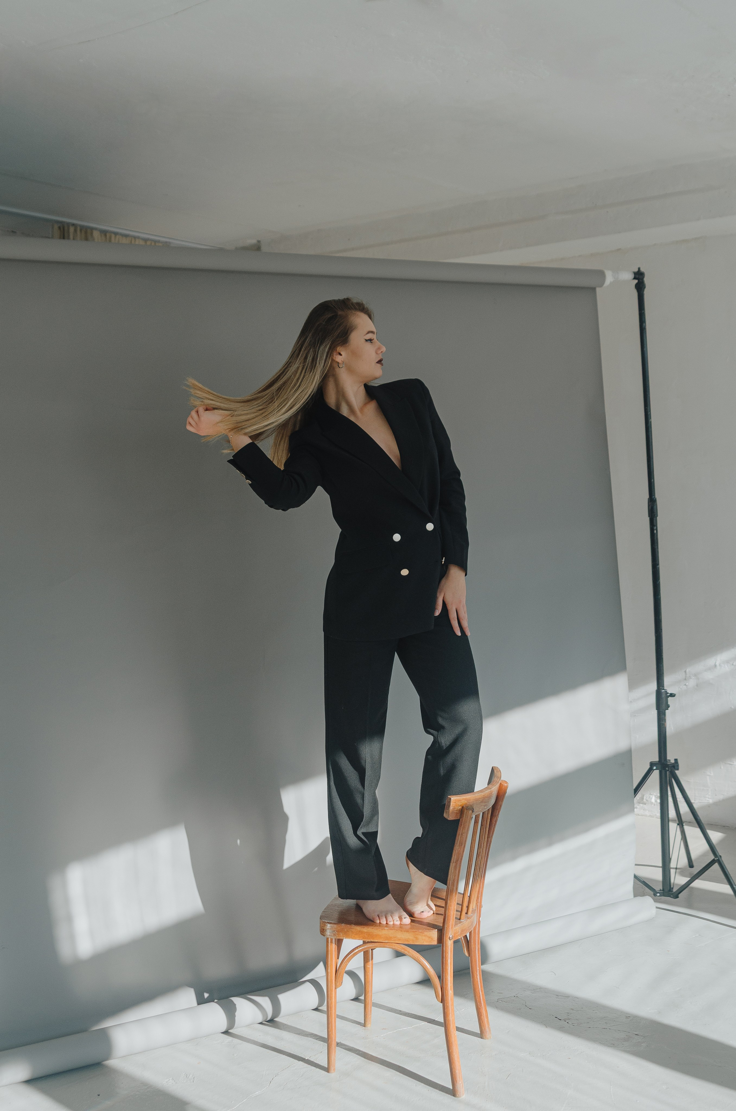 Женская фотосессия в стиле минимализм. Денисова Аля — фотограф для парных съемок и индивидуальных историй в Барнауле