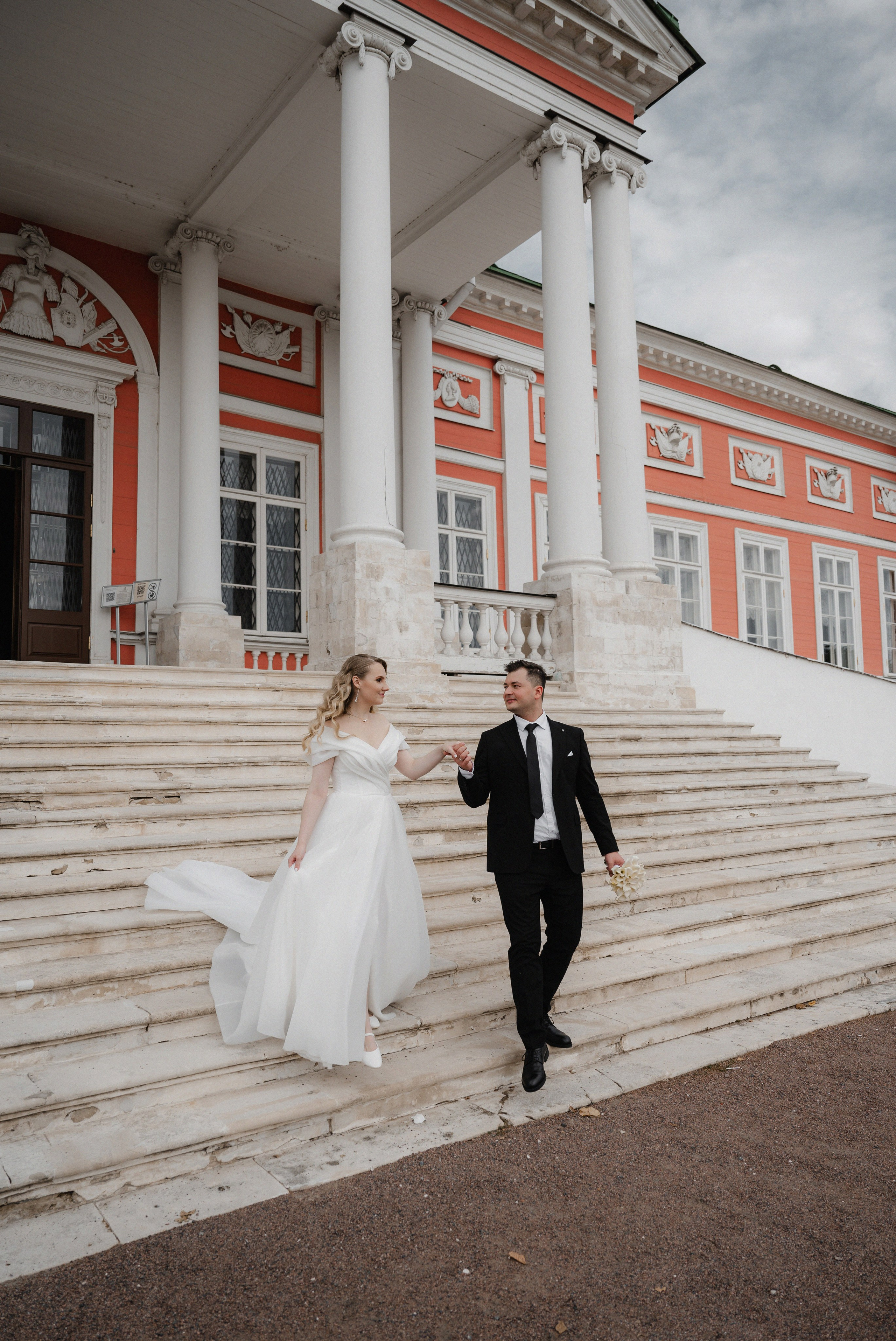 Илья и Ольга.Кусково. Свадебный фотограф Раменское-Москва