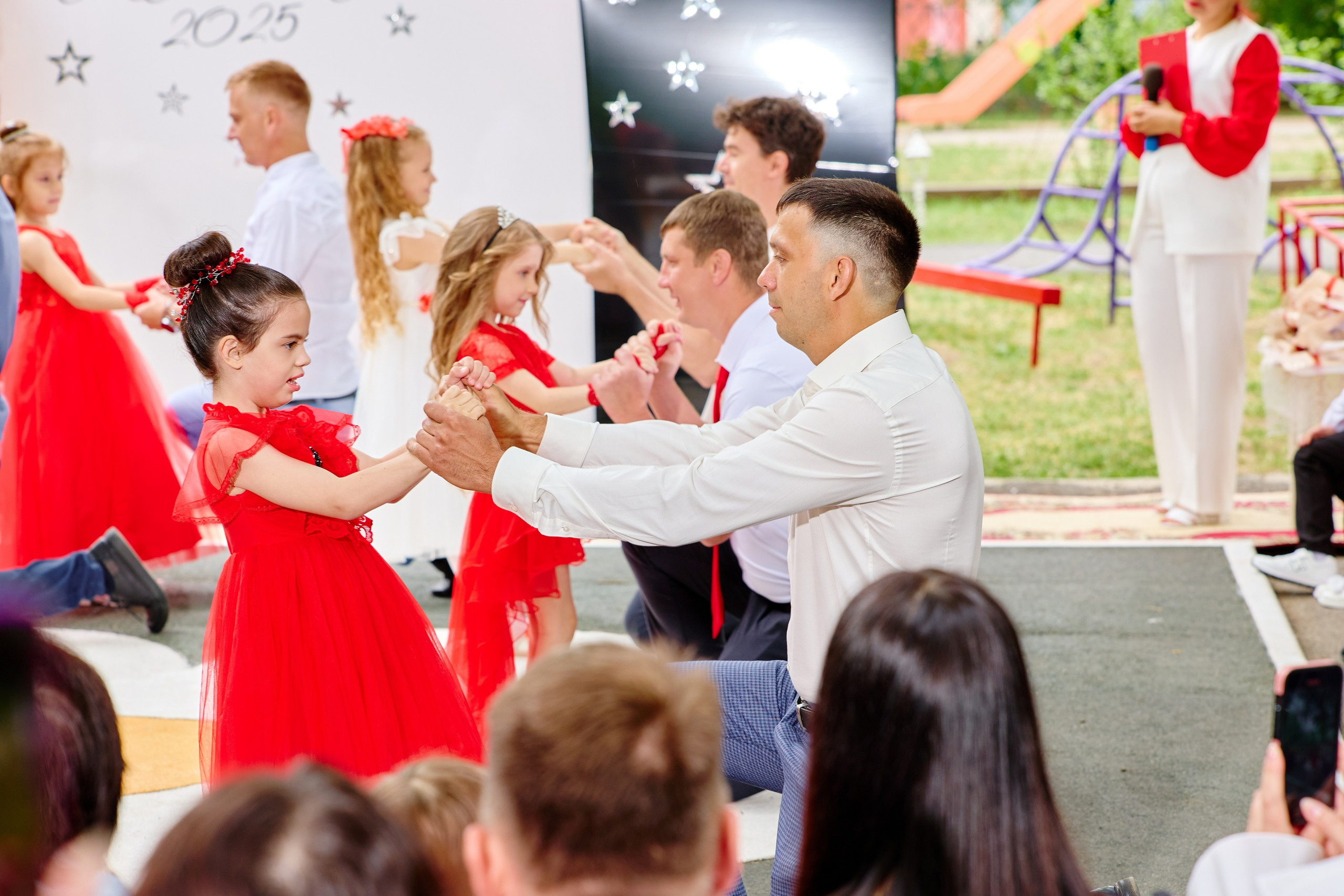 Выпускной 45 сад. Фотограф Выпускные альбомы Таганрог Сергей Коробченко