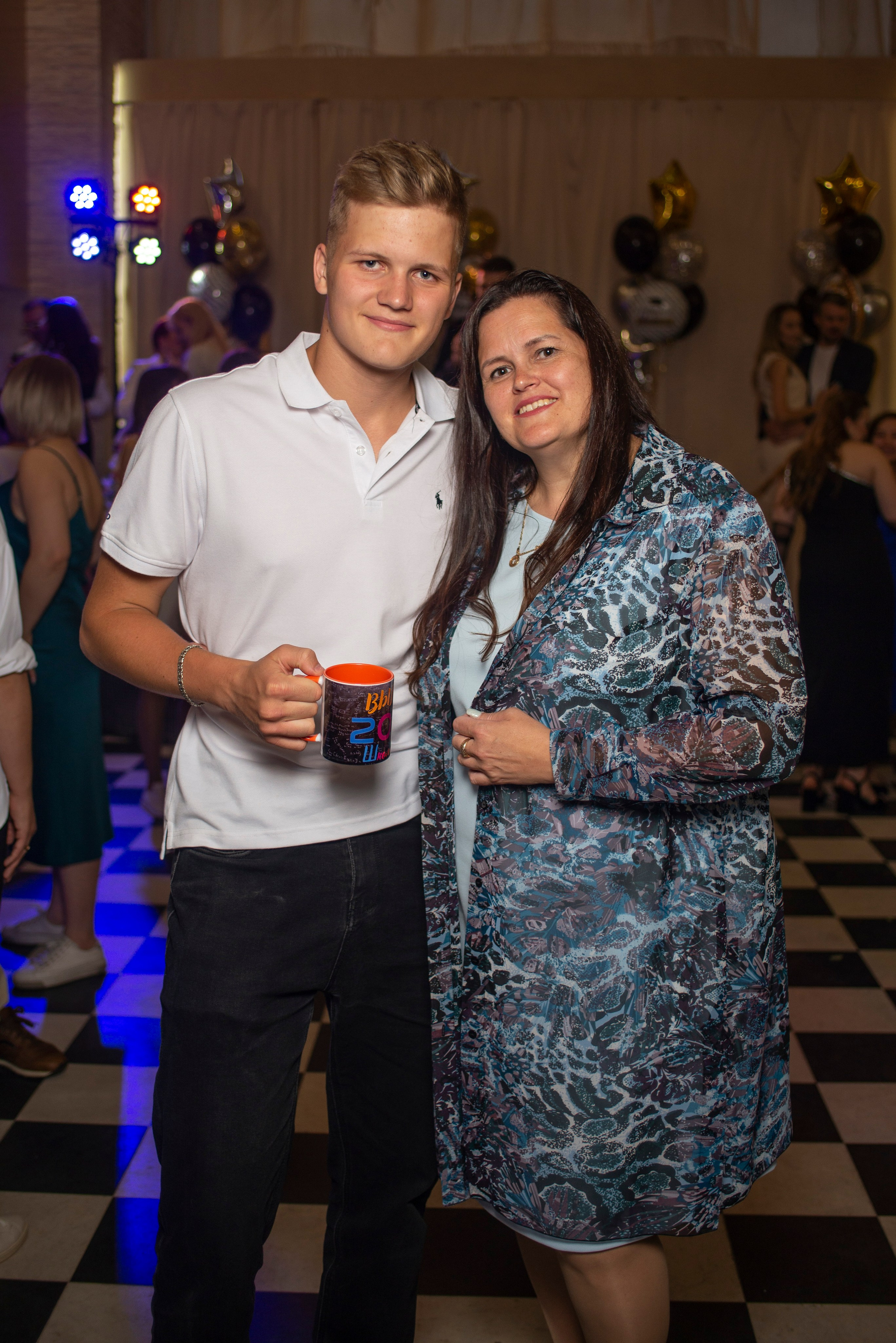 Репортажная фотосъемка выпускного дня. Выпускные альбомы Екатеринбург