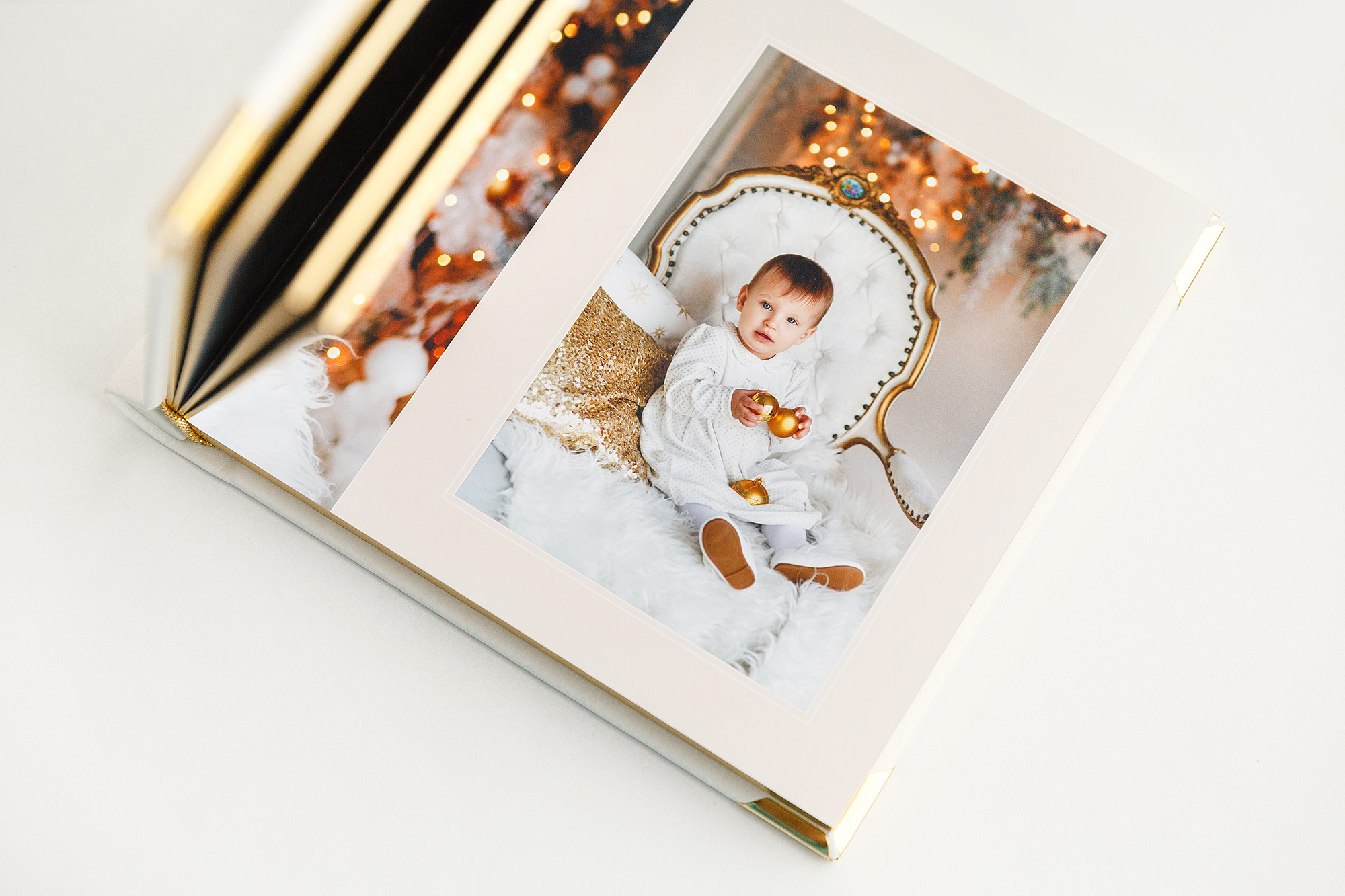 Индивидуальный дизайн семейных и детских фотокниг из ваших фотоархивов