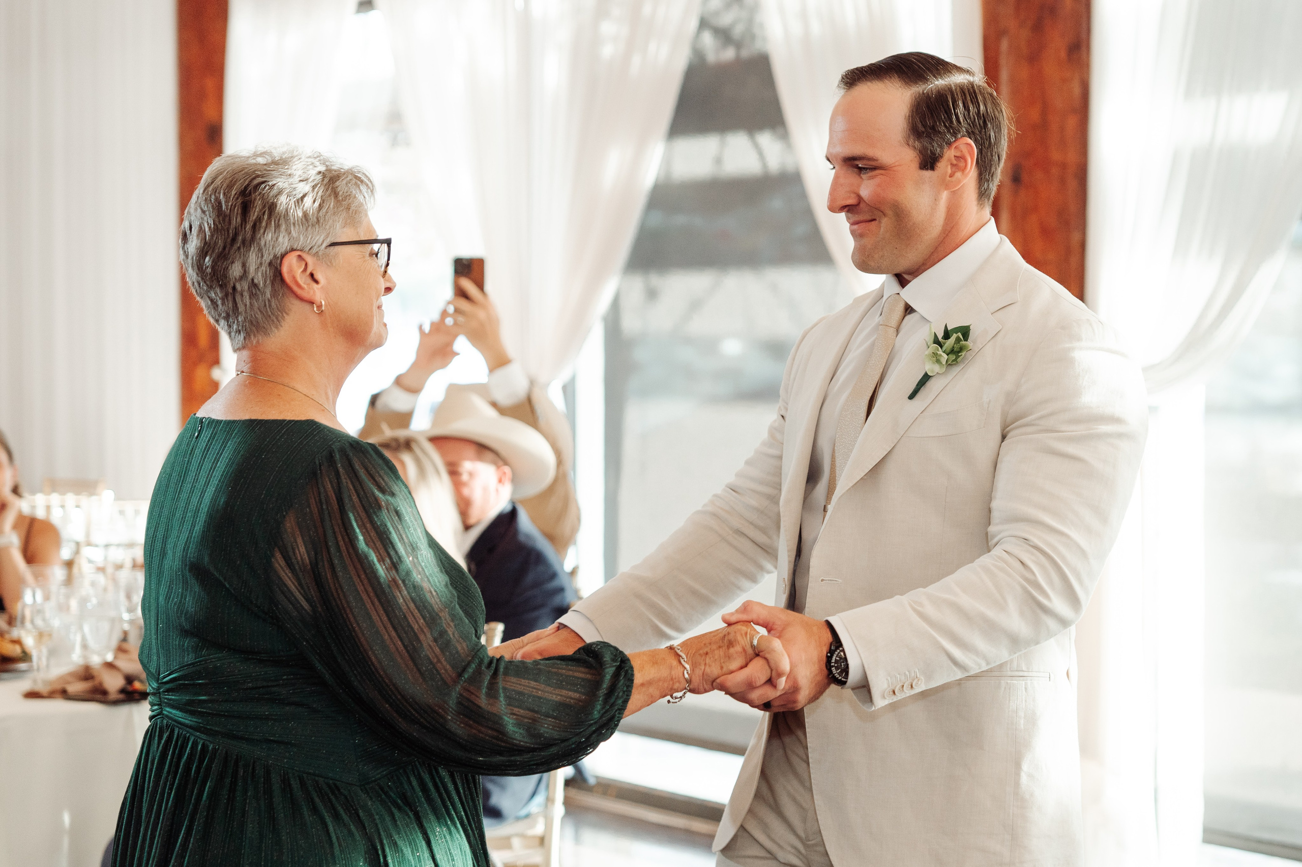 2025-08-16_BryanAmber. Ретушер Зенькевич Света