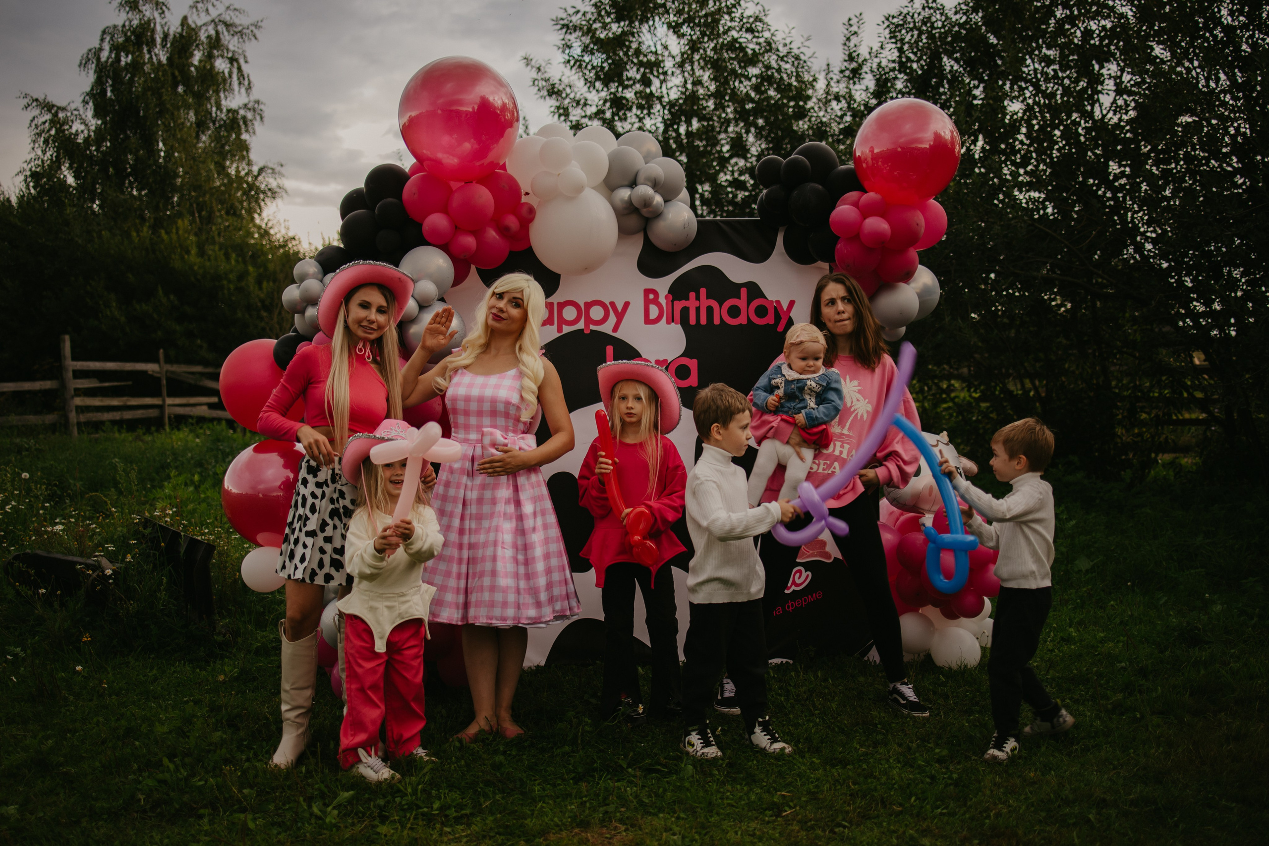 Лера 2 годика. Репортажный и портретный фотограф в Санктпетербурге. Видиосъемка мероприятий в Санкт-Петербурге