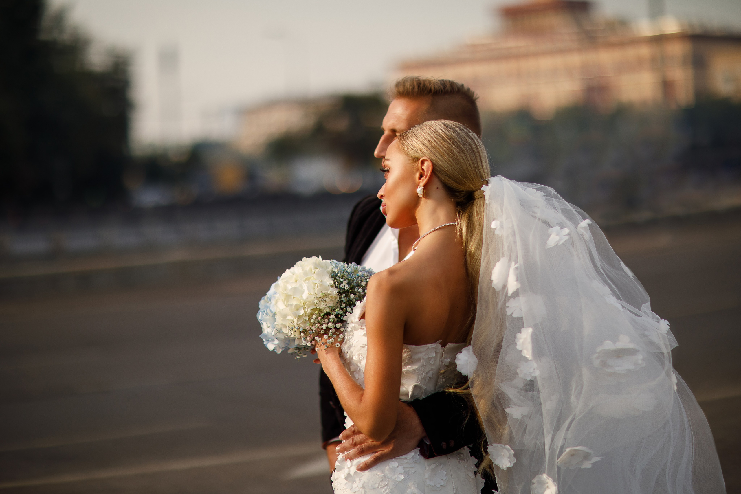 На мопеде Даша и Леша. Марковкина КрисТина