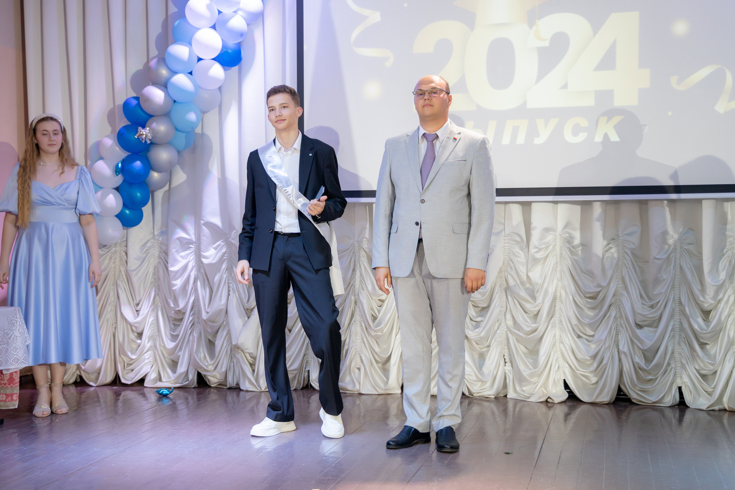 Школьный выпускной 2024 год в Соколе (Минск). Свадебный фотограф в Минске/Беларуси Сергей Спиридонов