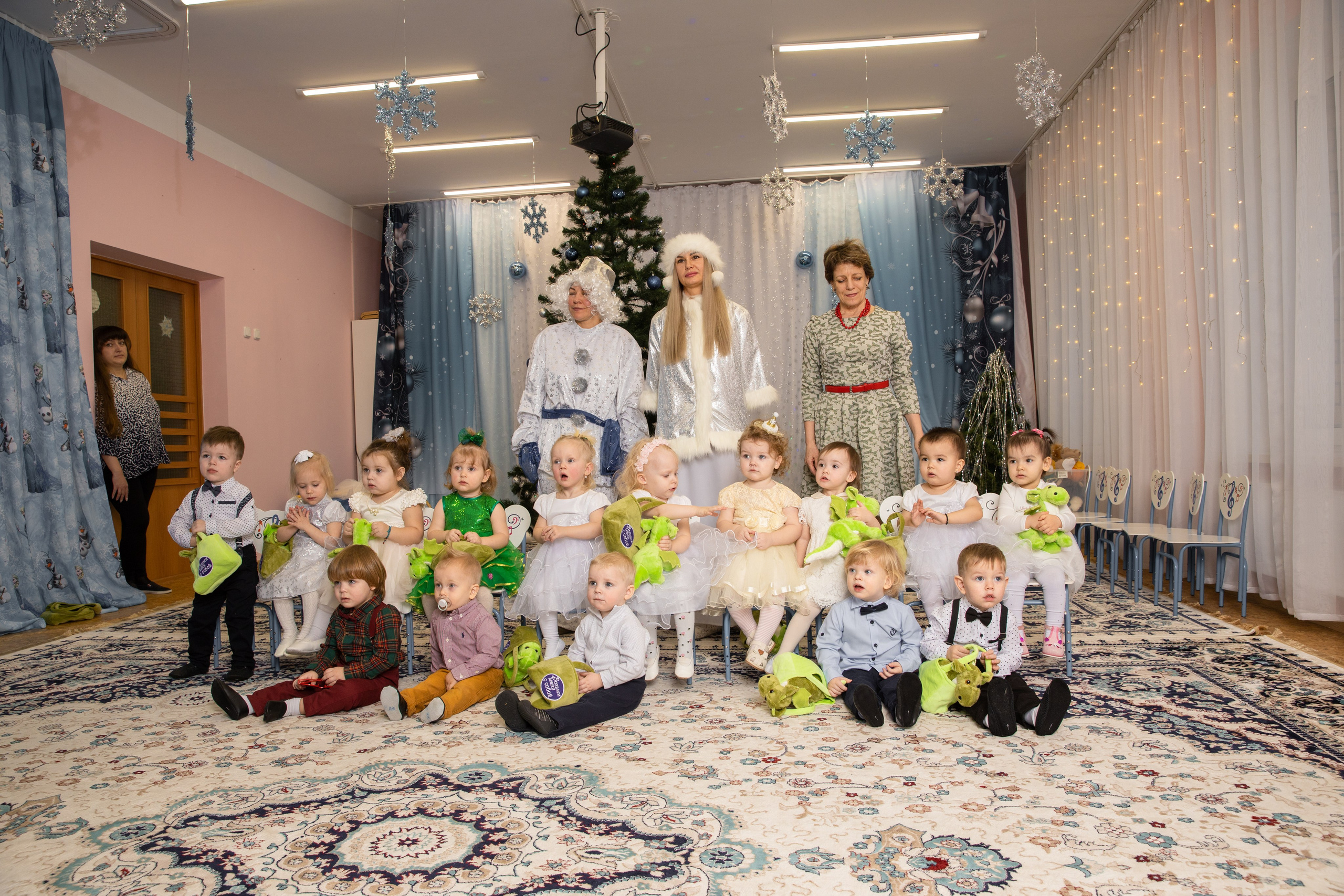 Новогодний утренник Успех. Фотограф в Железнодорожном и Балашихе