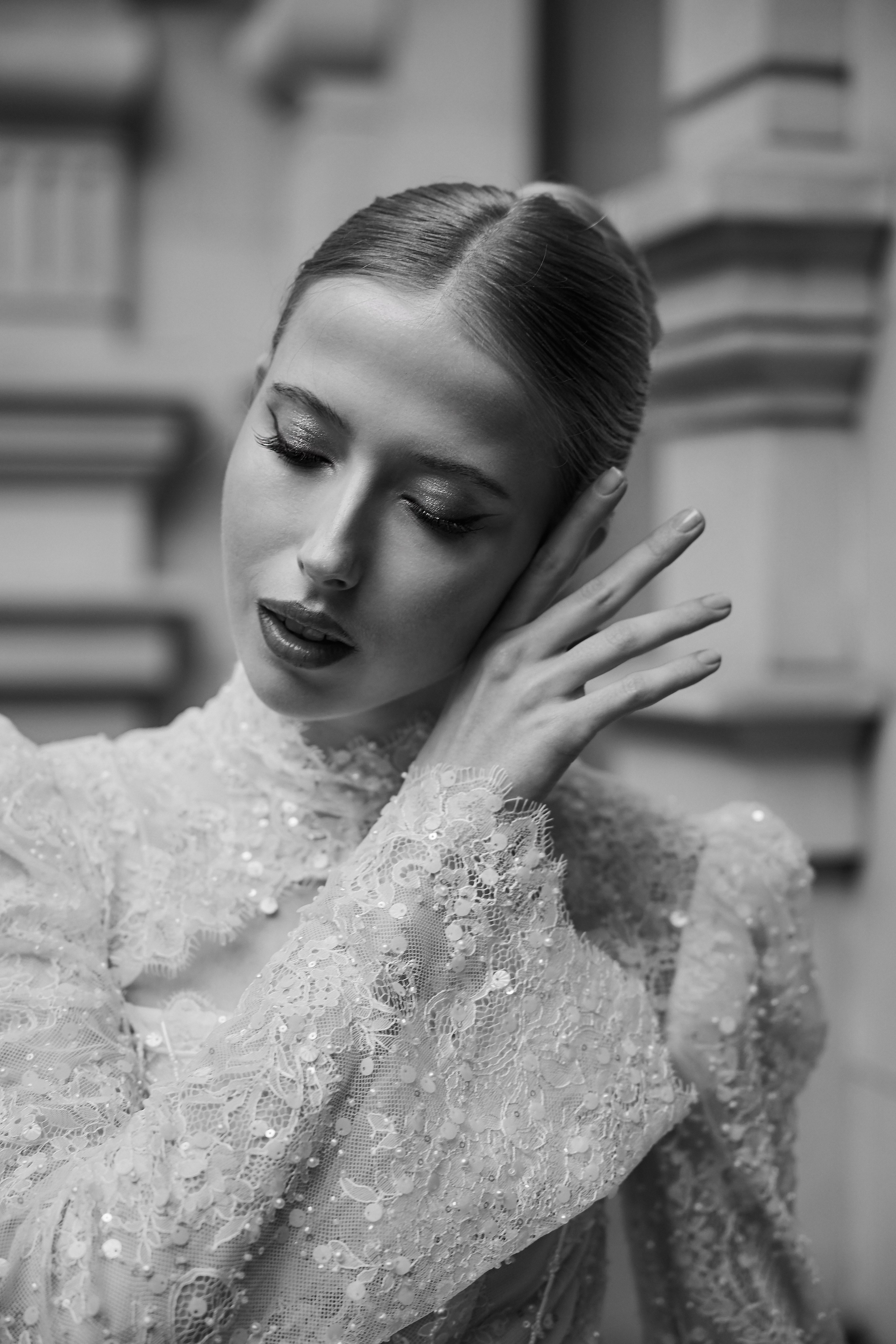 Вадим и Алина. Сборы в отеле St Regis. Свадебный фотограф в Москве и Подмосковье