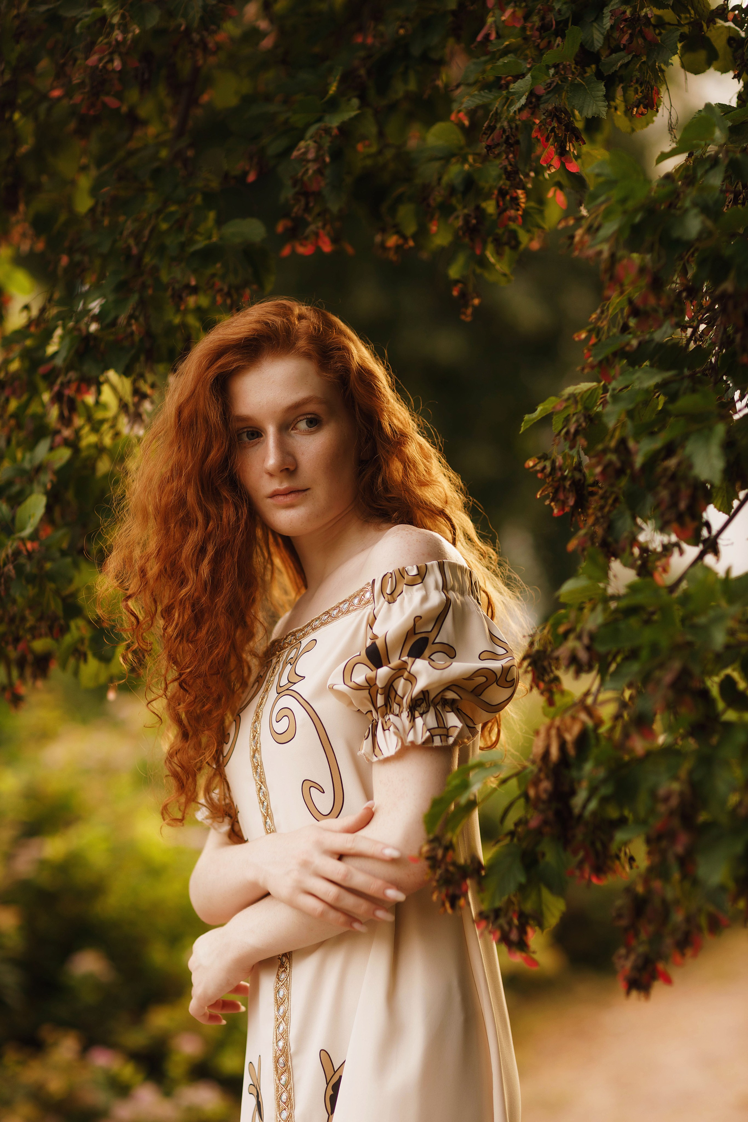 Фотосессия на заливе с Татой в платье от Ирины Павловой. Портретный и репортажный фотограф в Чебоксарах Андриян Чаркин