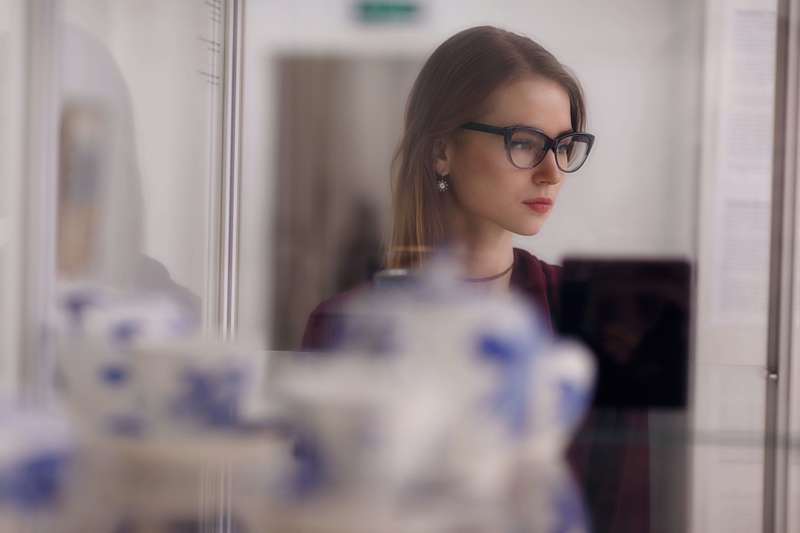 Фотосессия с Машей в Чувашском художественном музее. Портретный и репортажный фотограф в Чебоксарах Андриян Чаркин