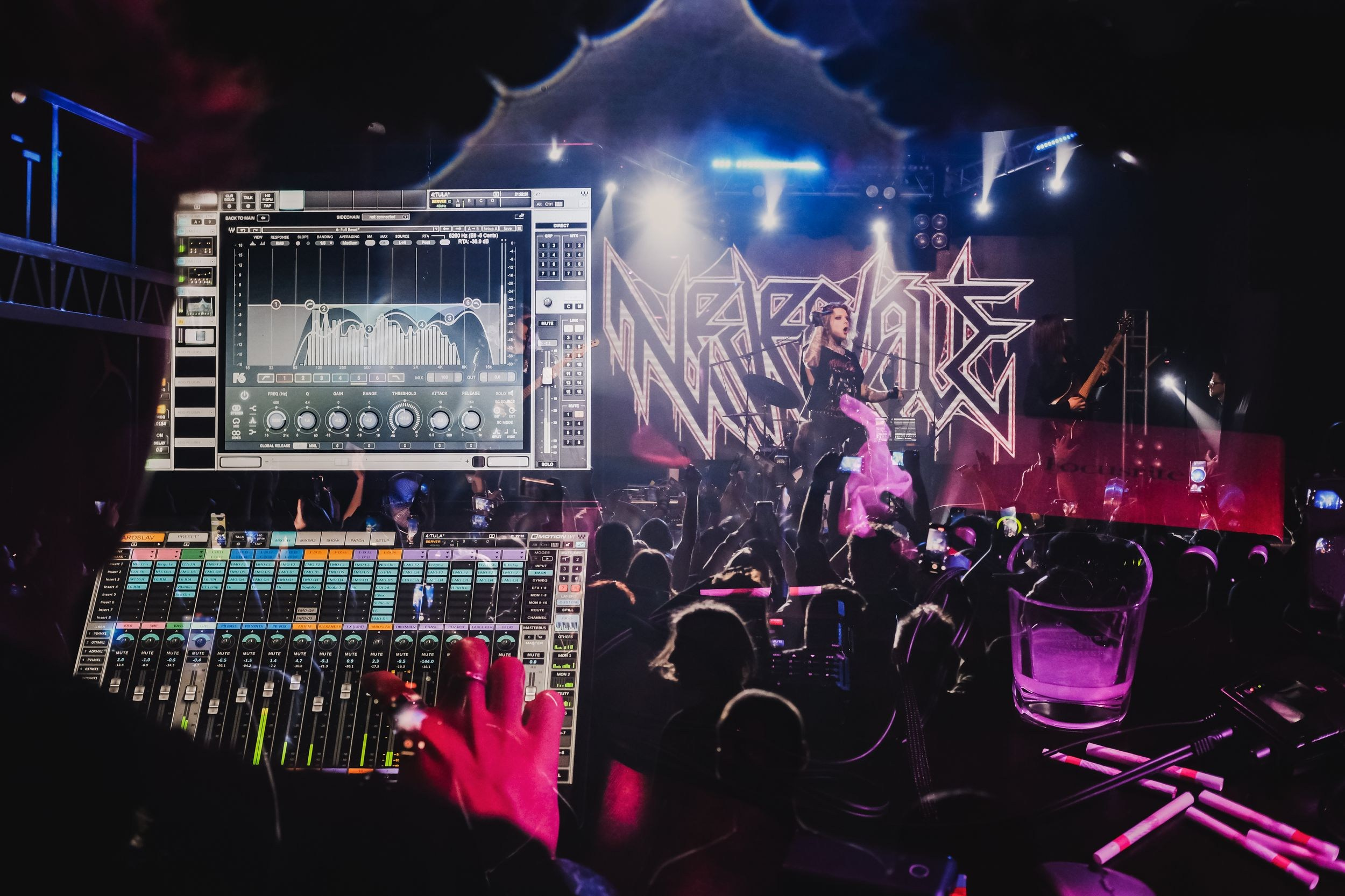 Neverlove. Репортажный фотограф Алексей Пирязев