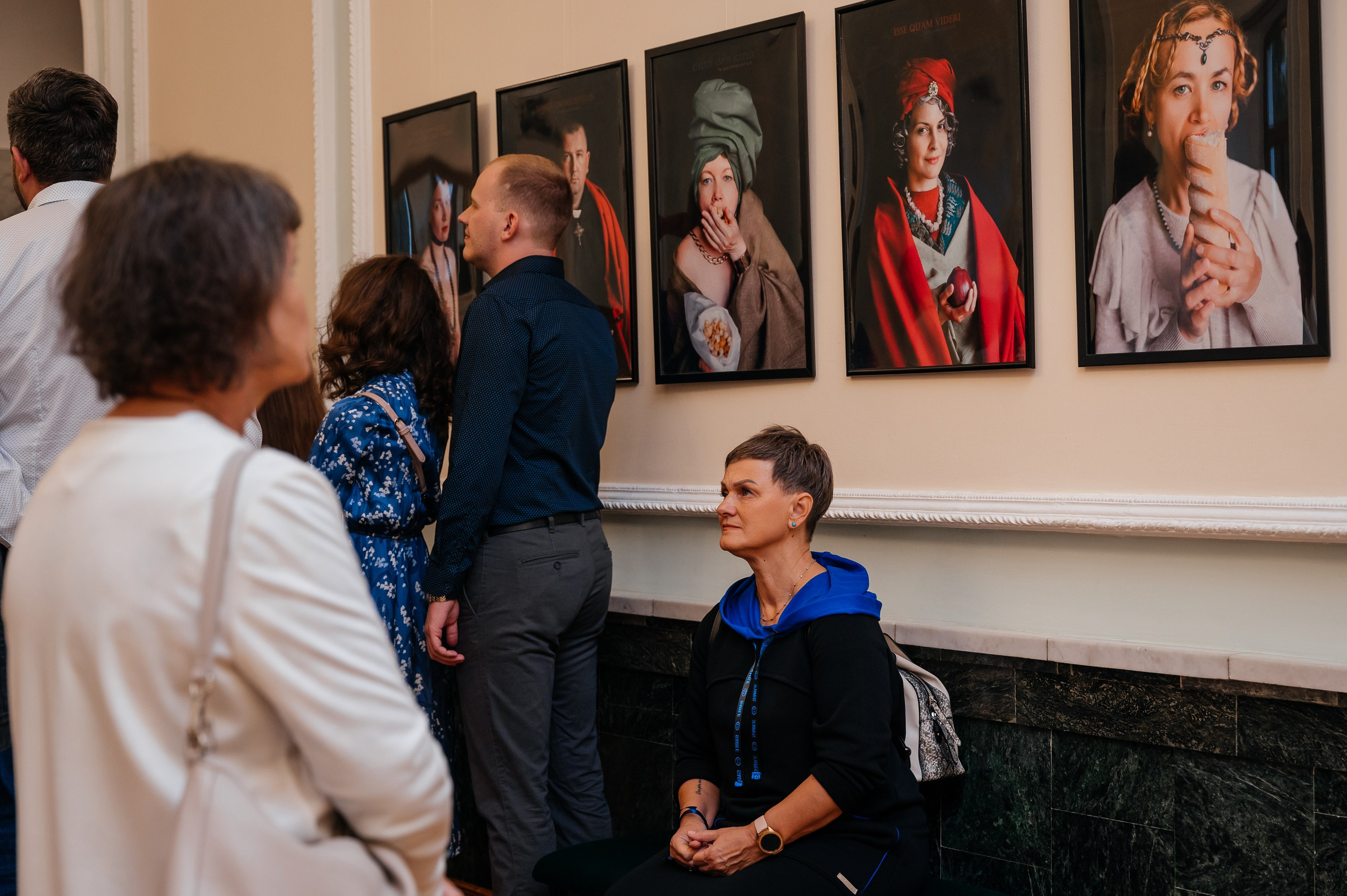 Открытие выставки Кати Васильевой в Молодежном театре. Wedding and family photographer USA