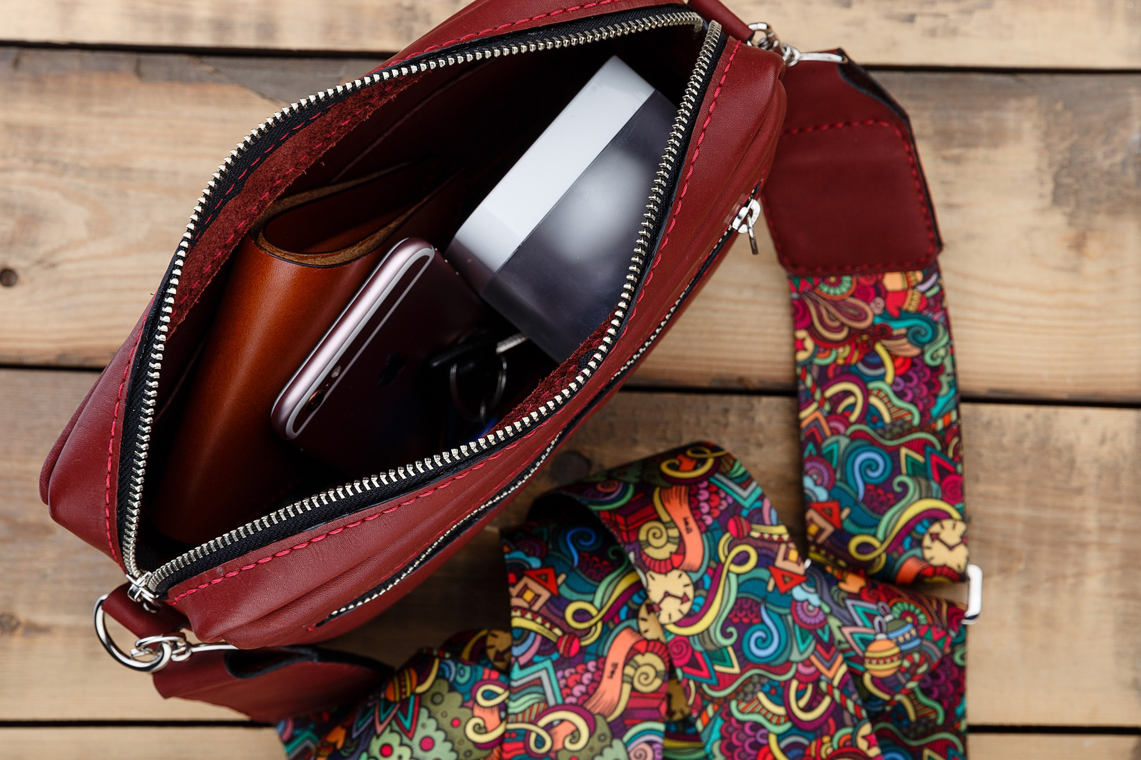 Фотосъемка кожгалантереи для социальных сетей. Профессиональный фотограф в Санкт-Петербурге. Сергей Пушкин