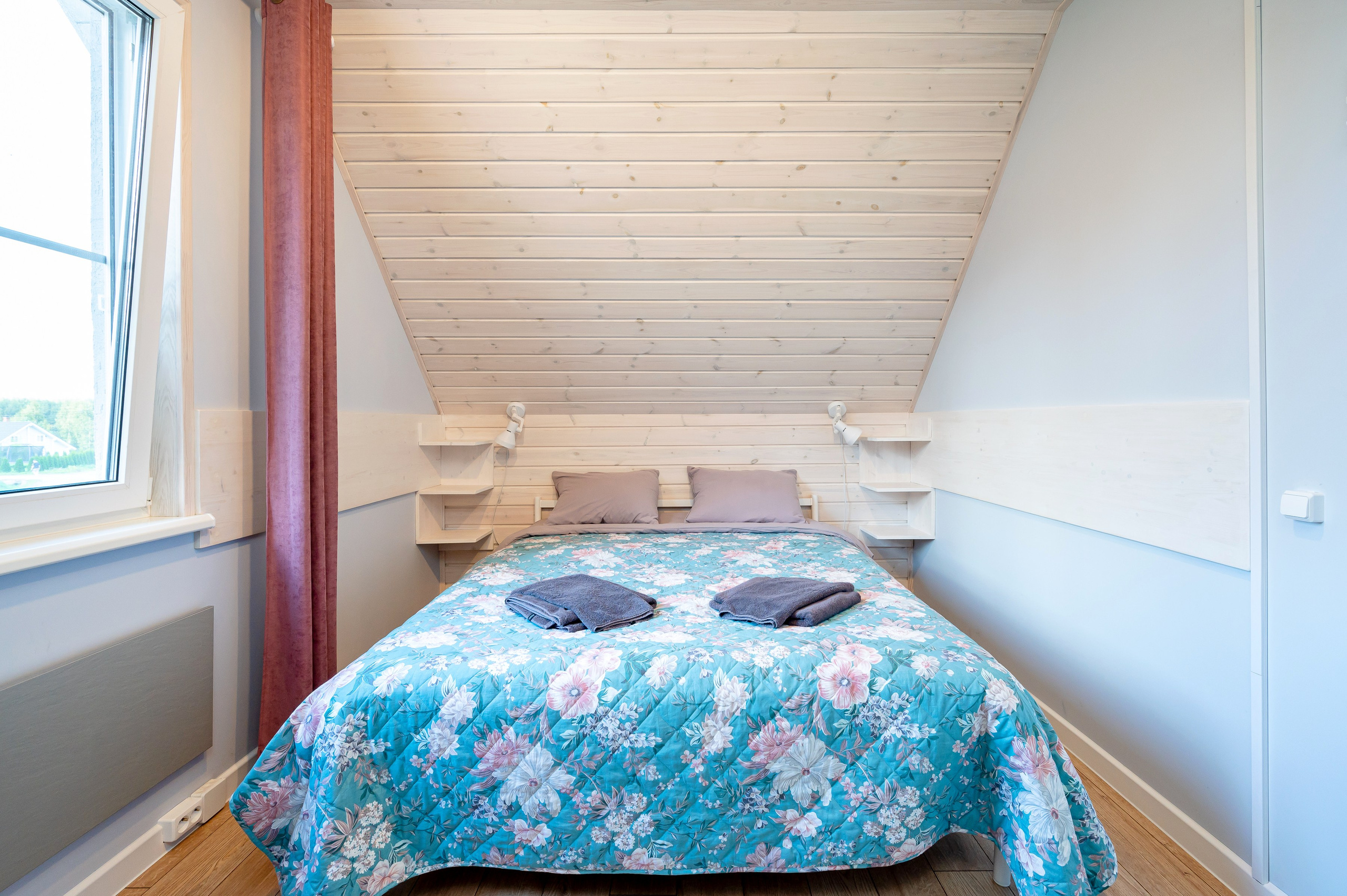 Поселок Озеро Лунное. Интерьерный фотограф. Фото- видеосъемка недвижимости Санкт-Петербург