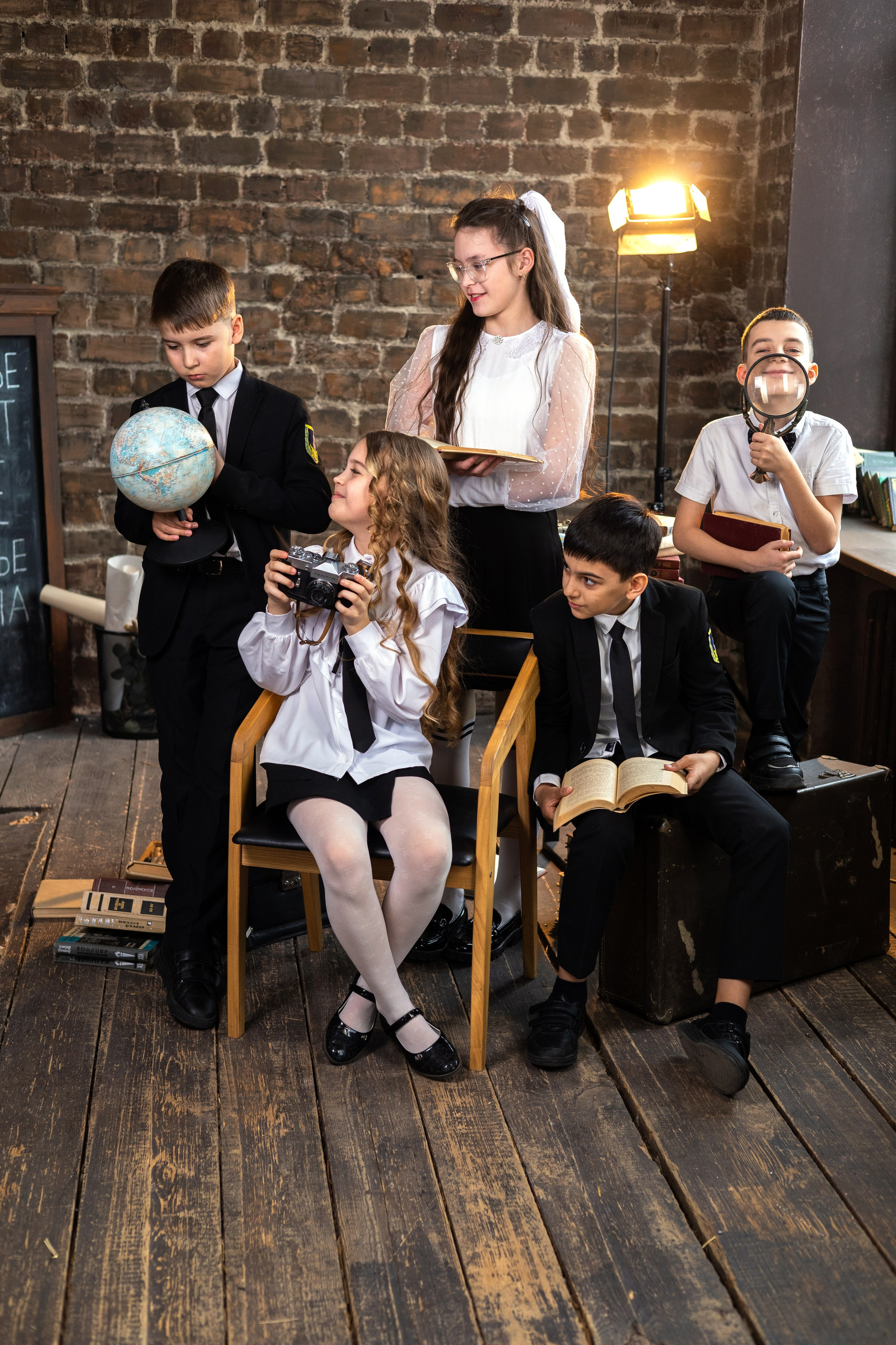 Выпускные альбомы 4класс. Выпускные альбомы Саратов Энгельс фотограф Титова Ирина