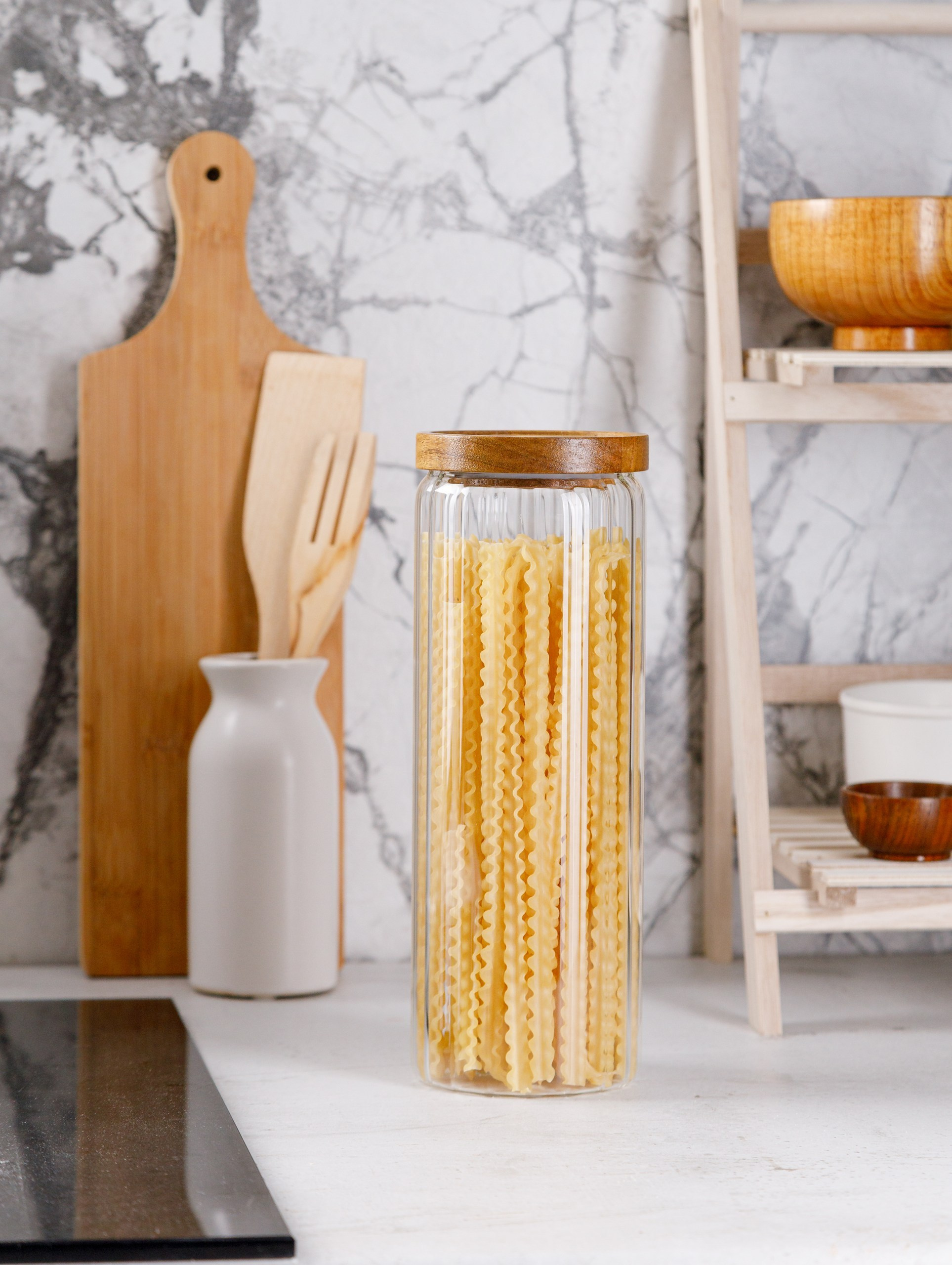 Стеклянные банки и стаканы. Студия коммерческой съемки ХВОЯ