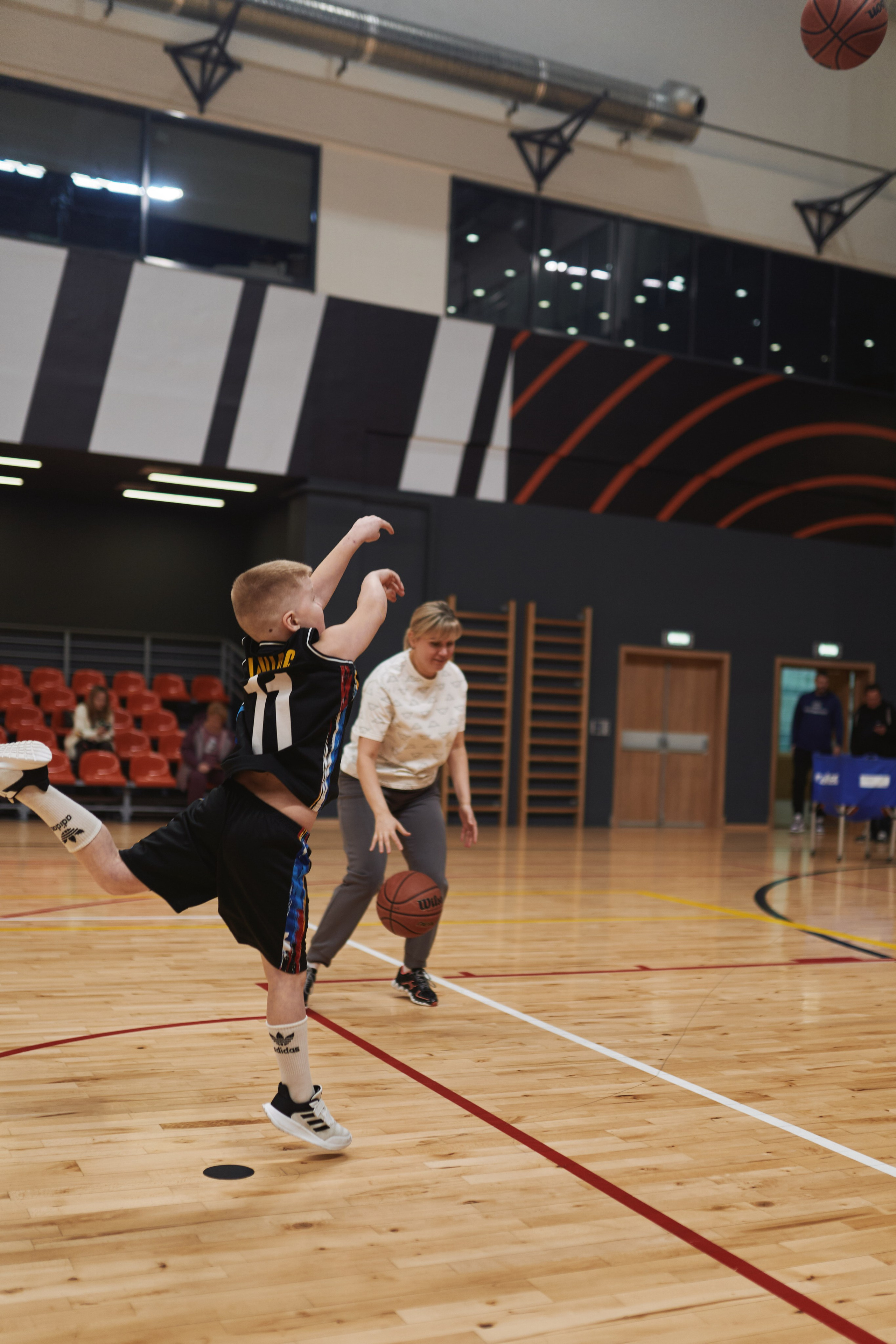 Новогодний баскетбол 2025. Детская лига. Евгений Бреча. Коммерческий и бэкстейдж фотограф в Москве