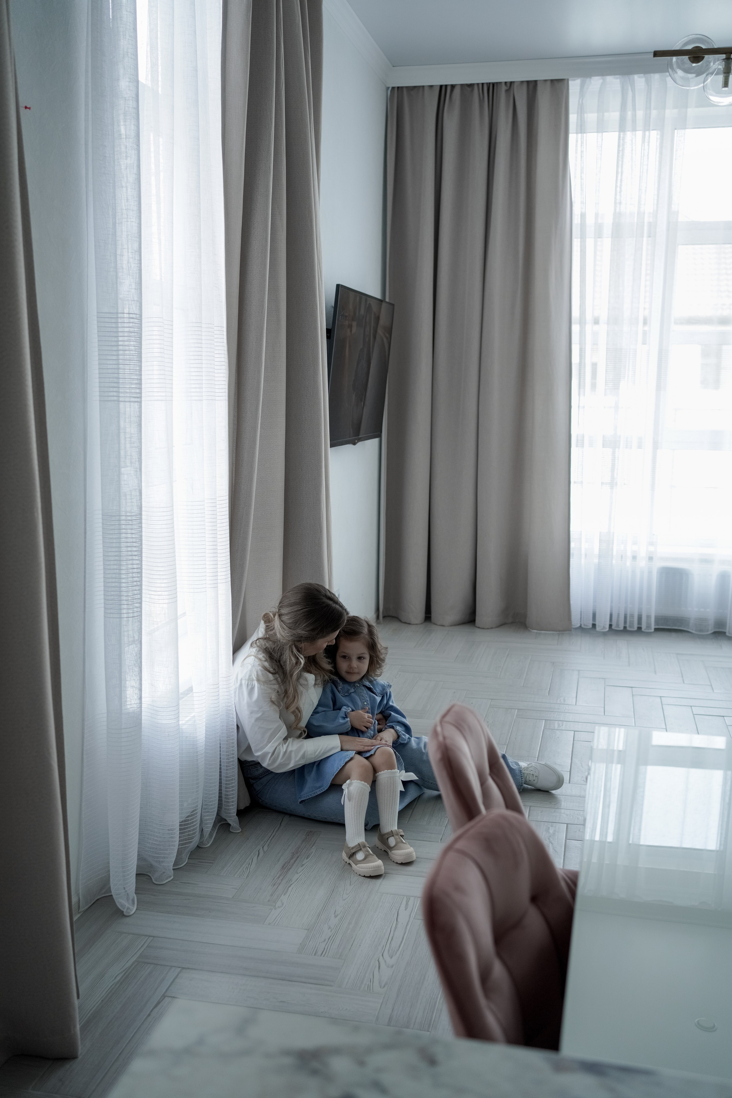 Дома с дочкой. Свадебный и семейный фотограф Афанасьева Анна в Кисловодске