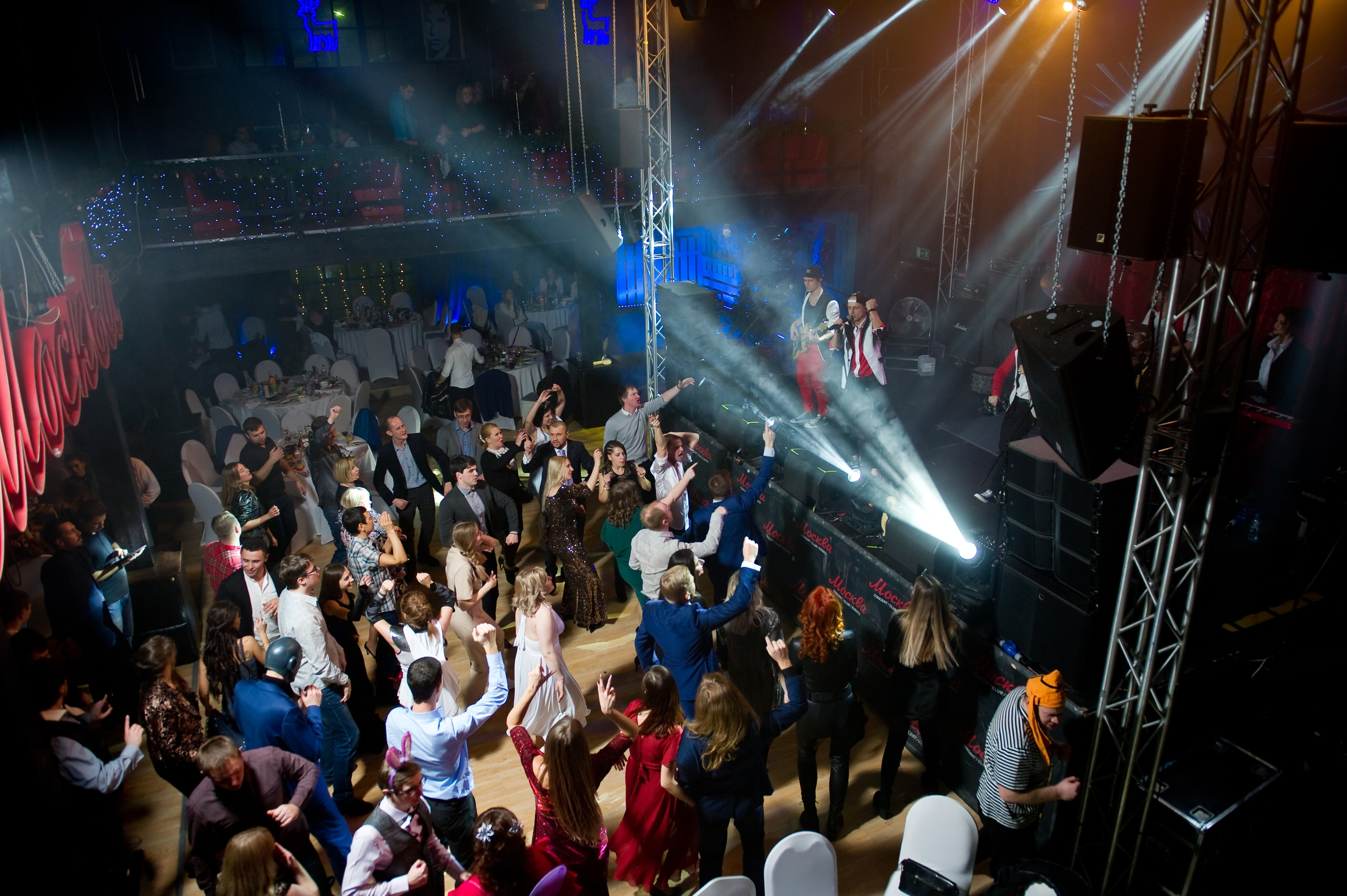 Новогодний корпоратив Summit. Репортажный фотограф и видеограф Слава Думчев. Тимбилдинги, отчетники, корпоративы