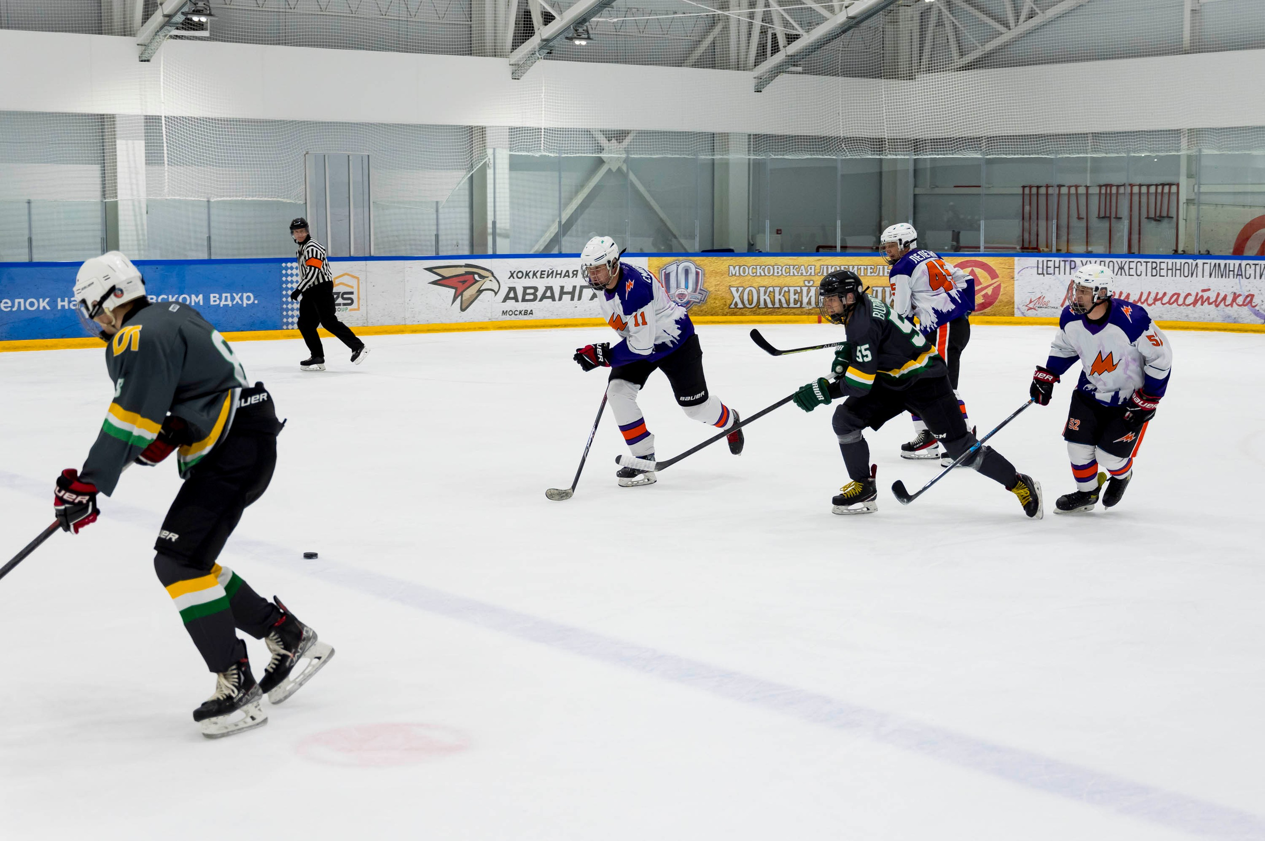 Хоккейный матч корпоративной команды Зарубежнефть. Репортажный фотограф и видеограф Слава Думчев. Тимбилдинги, отчетники, корпоративы