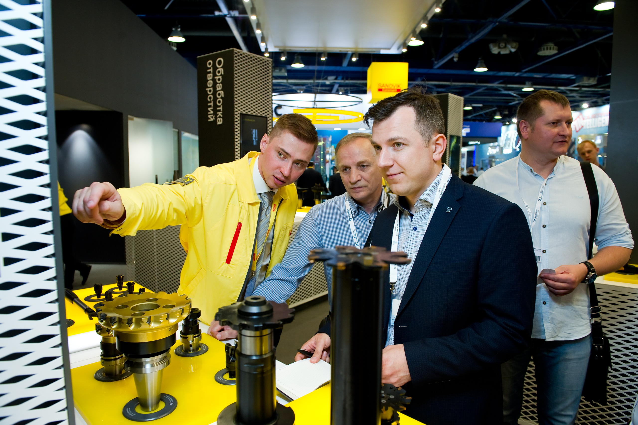 Работа Sandvik на выставке «Металлообработка». Репортажный фотограф и видеограф Слава Думчев. Тимбилдинги, отчетники, корпоративы