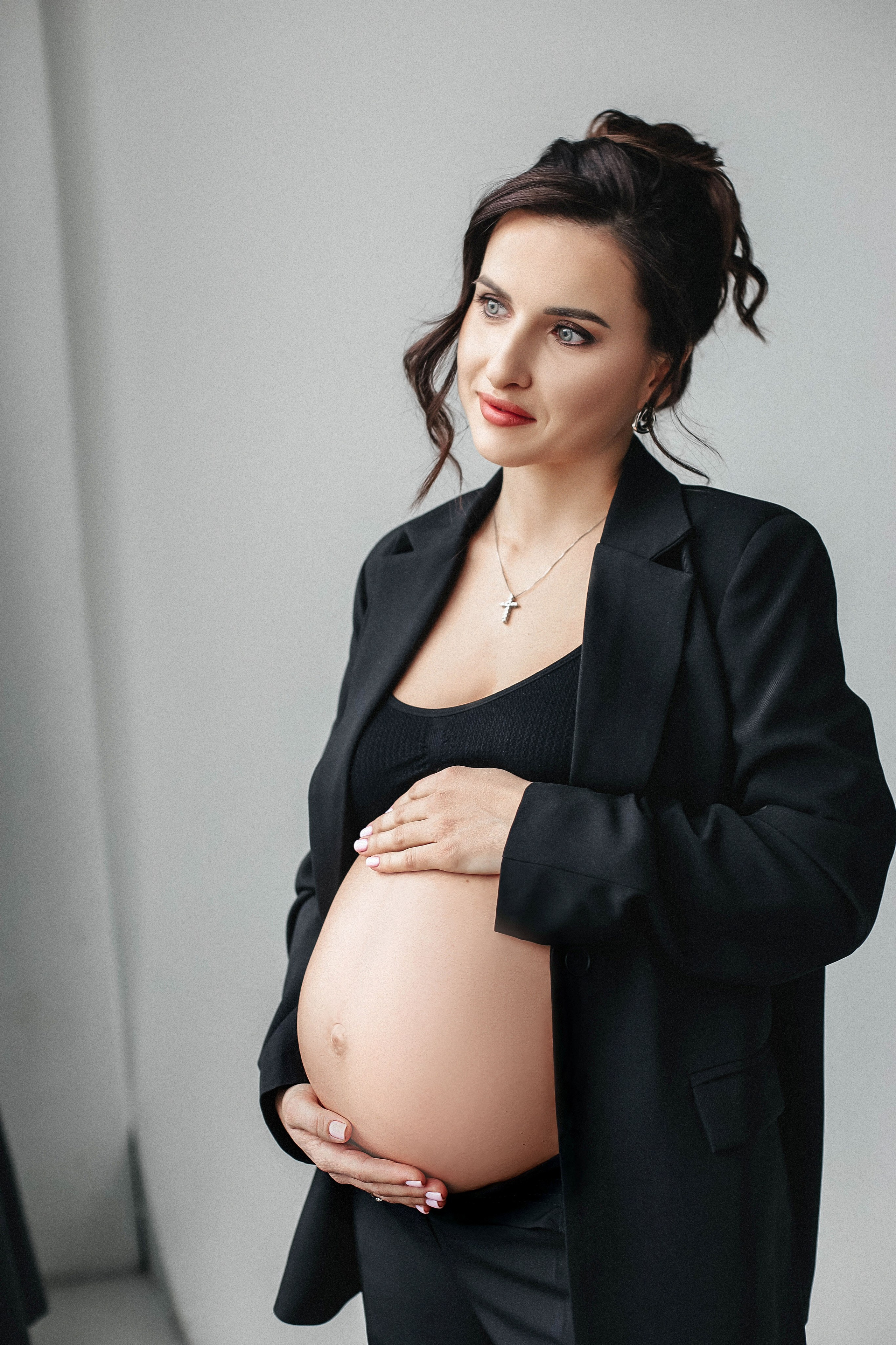 Фотосессия беременности в Москве в студии. Свадебный и семейный фотограф в Москве
