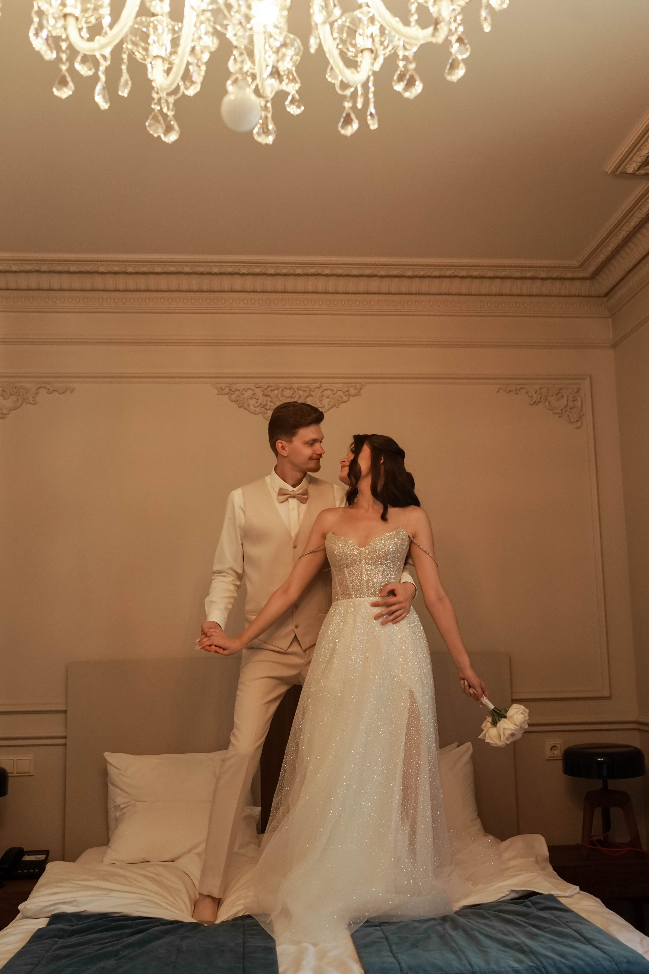 Яна и Никита: сборы в отеле, регистрация и банкет. Фотограф в Иркутске