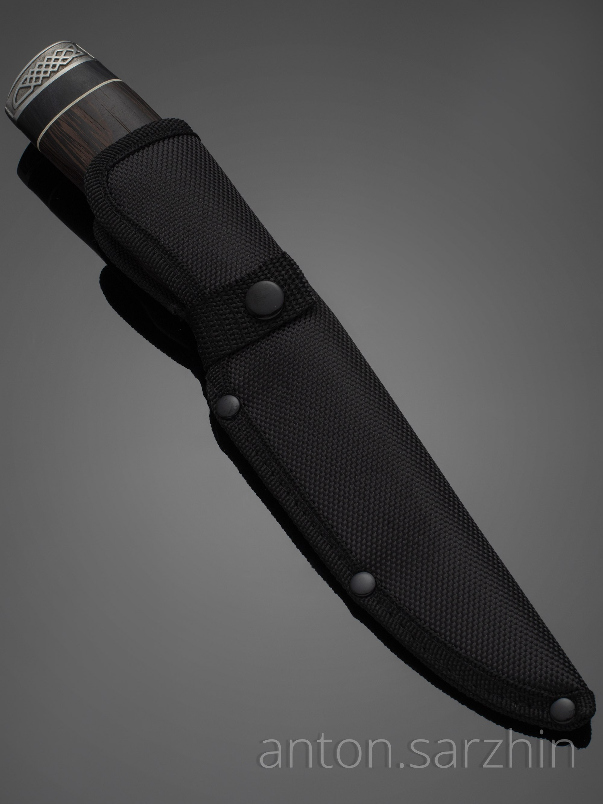 Предметная фотосъемка ножа в ножнах