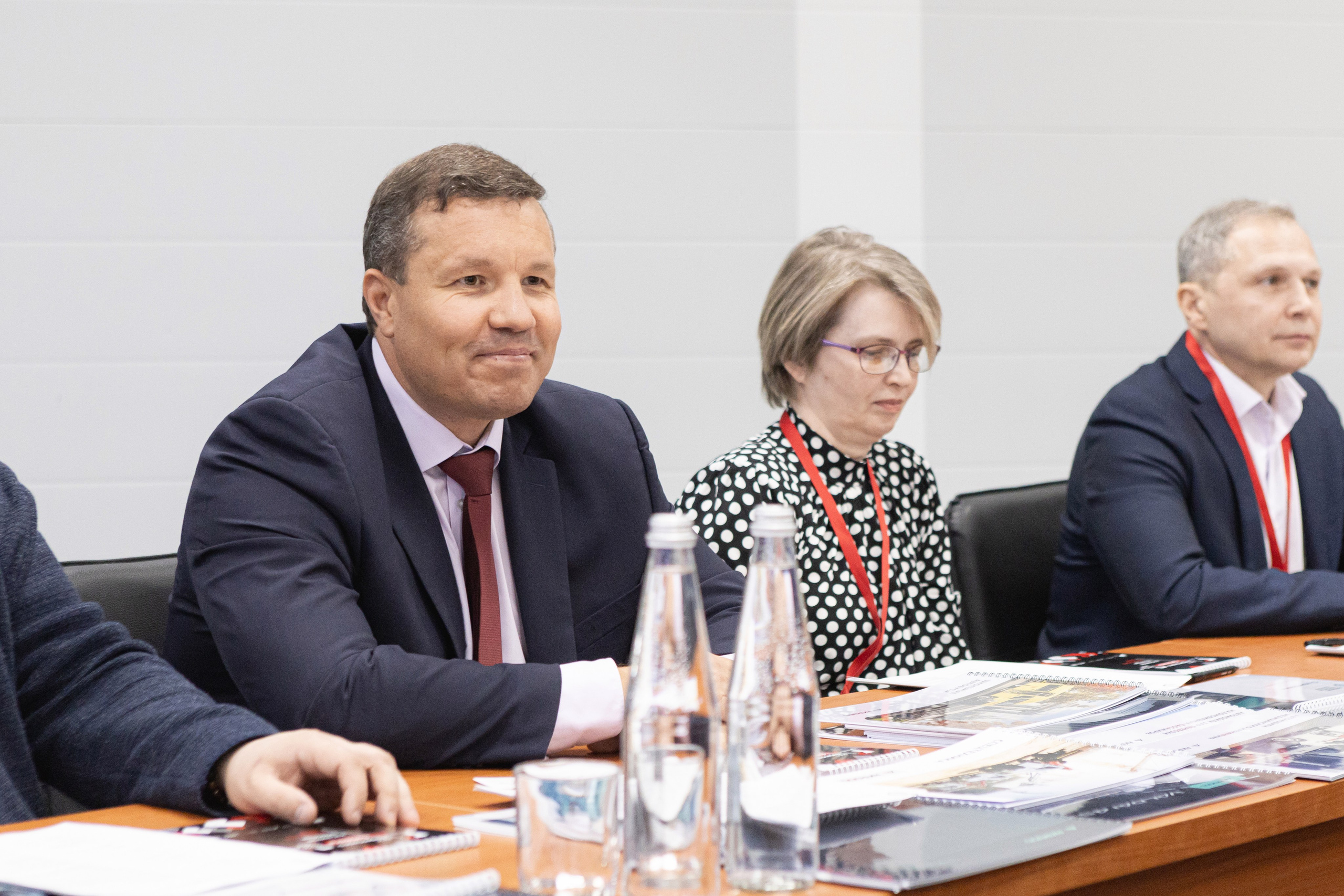 Фотосъемка выставки «Дни Пермского бизнеса» для GAZ. Репортажный фотограф в Перми Денис Голдобин