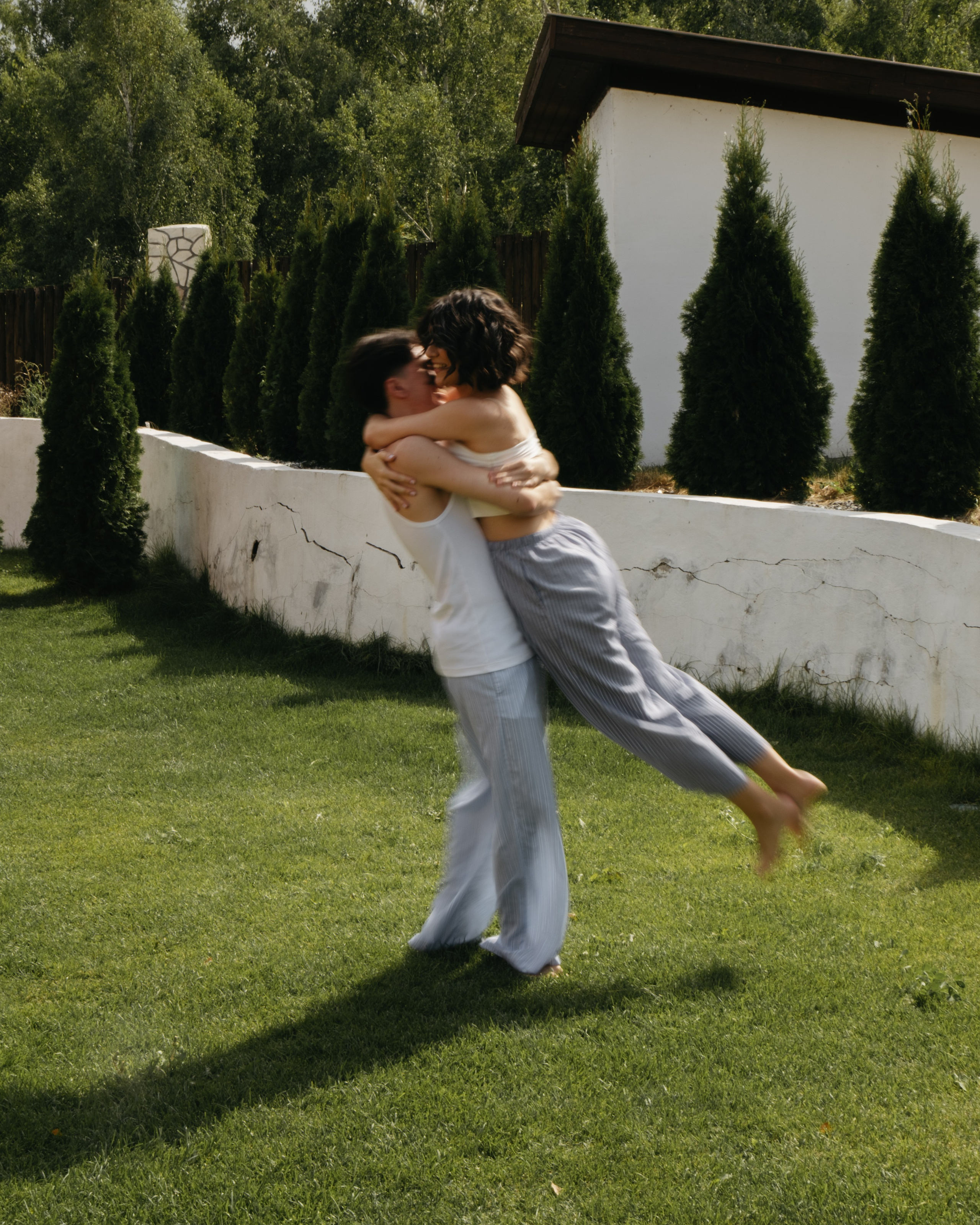 Молодые счастливые. Обо мне