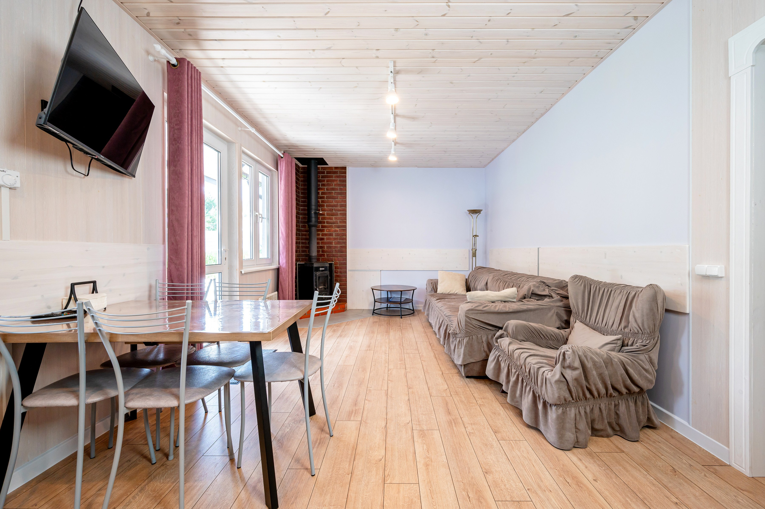 Поселок Озеро Лунное. Интерьерный фотограф. Фото- видеосъемка недвижимости Санкт-Петербург