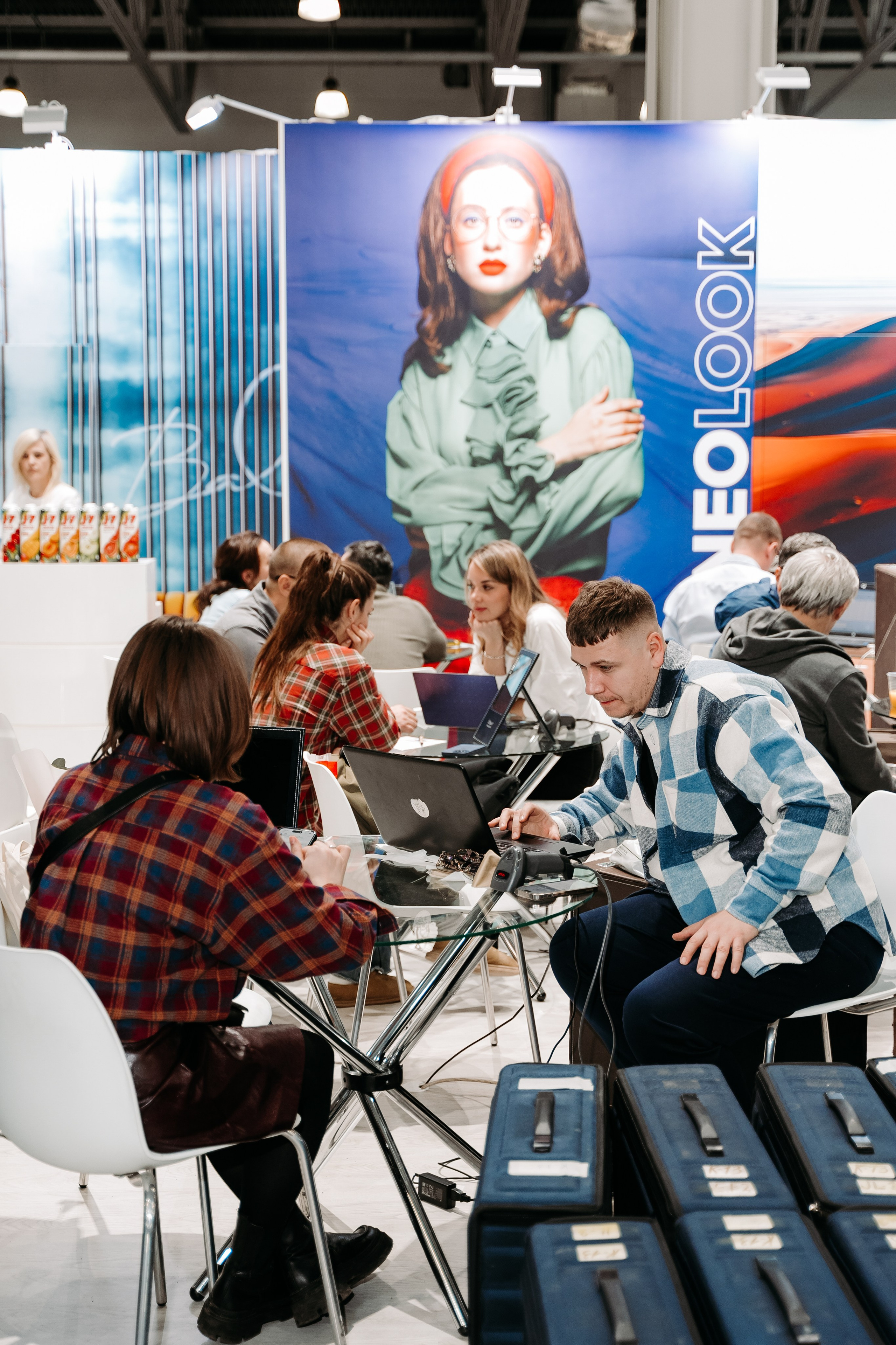 Оптическая_выставка. Репортажный и свадебный фотограф в Москве Рая Небогатова