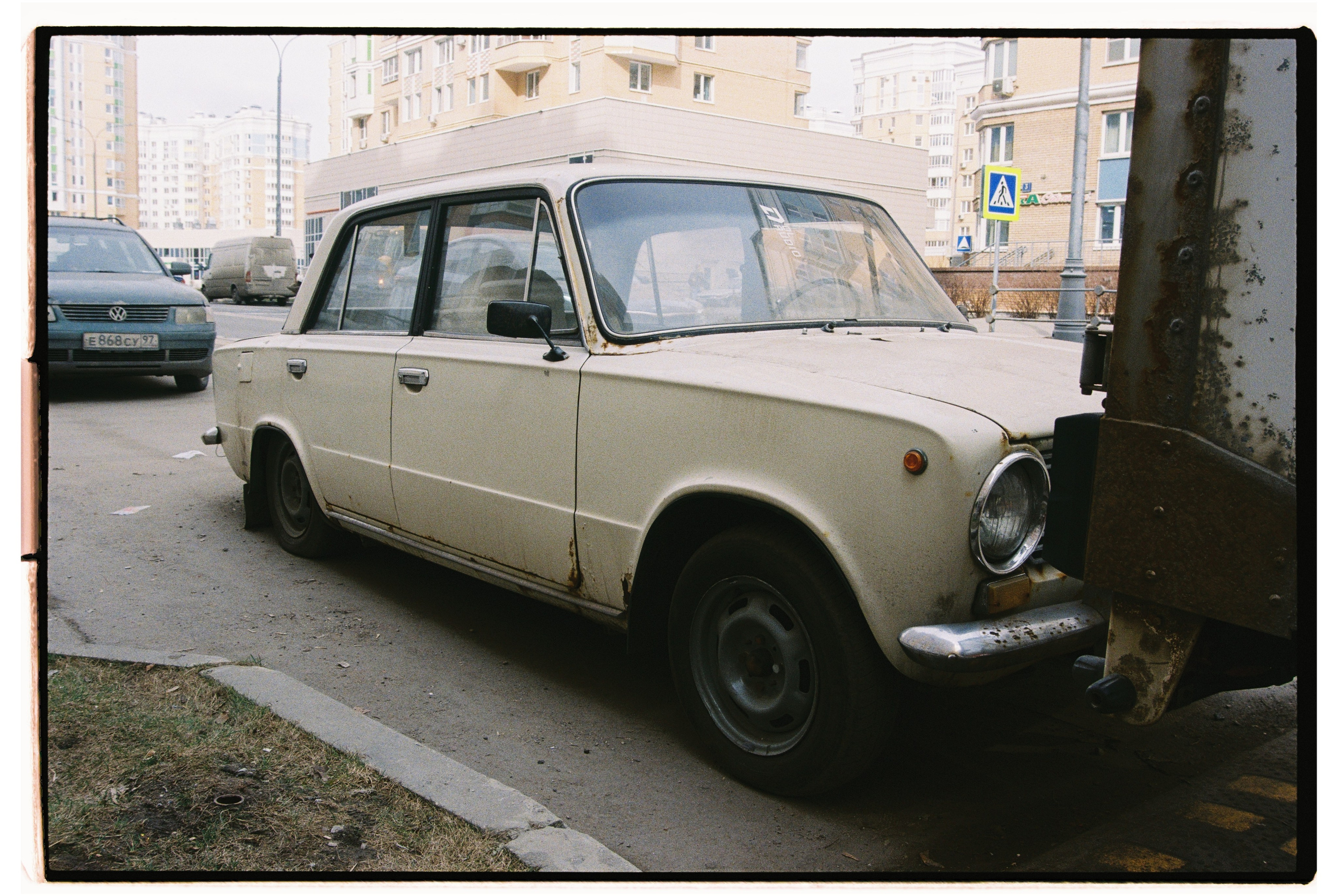 CARS. ANNA — PHOTOGRAPHER