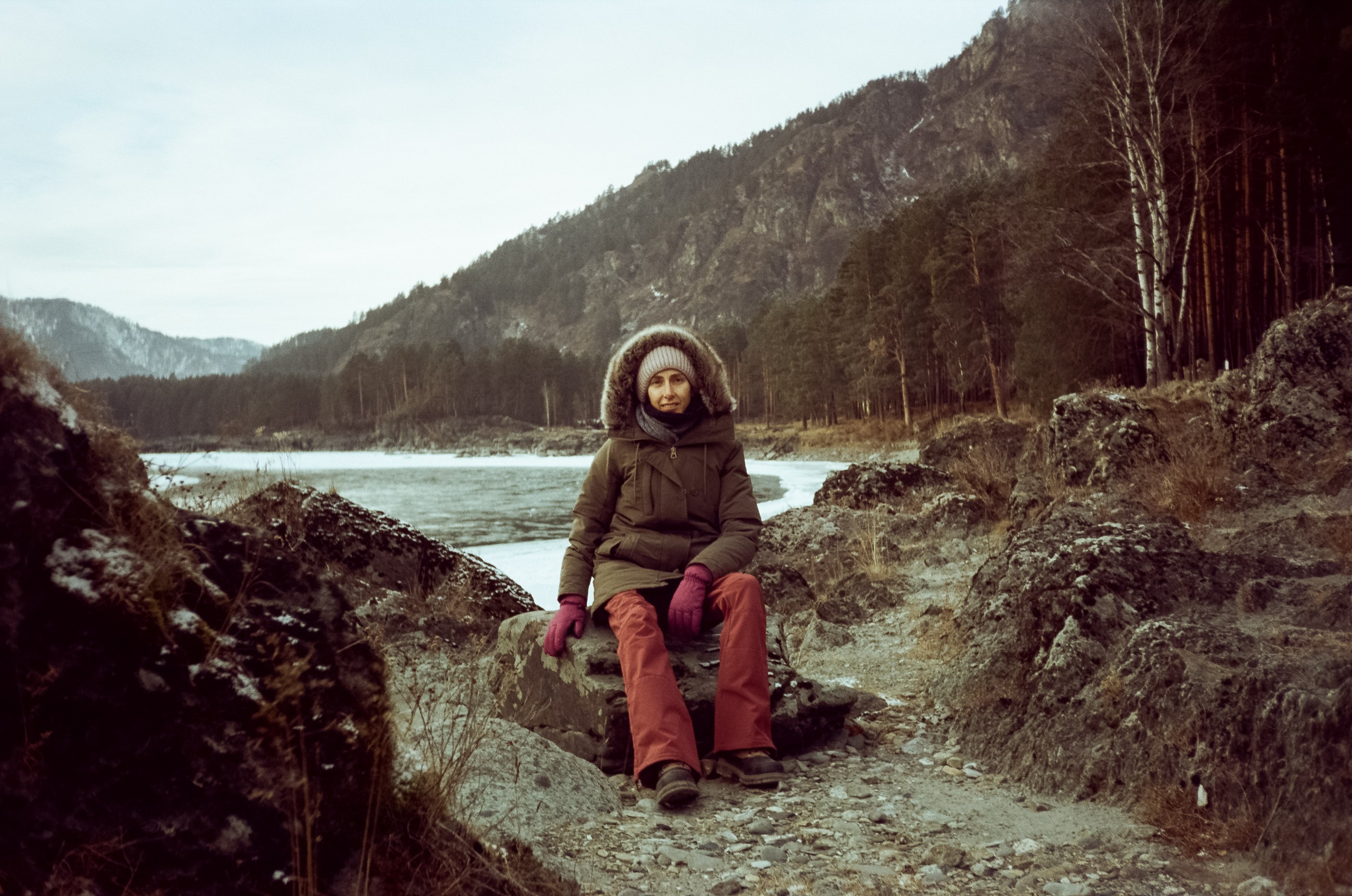 Сила Алтая и дорога в Манжерок. Land Cruiser и горы на закате. Фотограф-документалист Мария Осокина