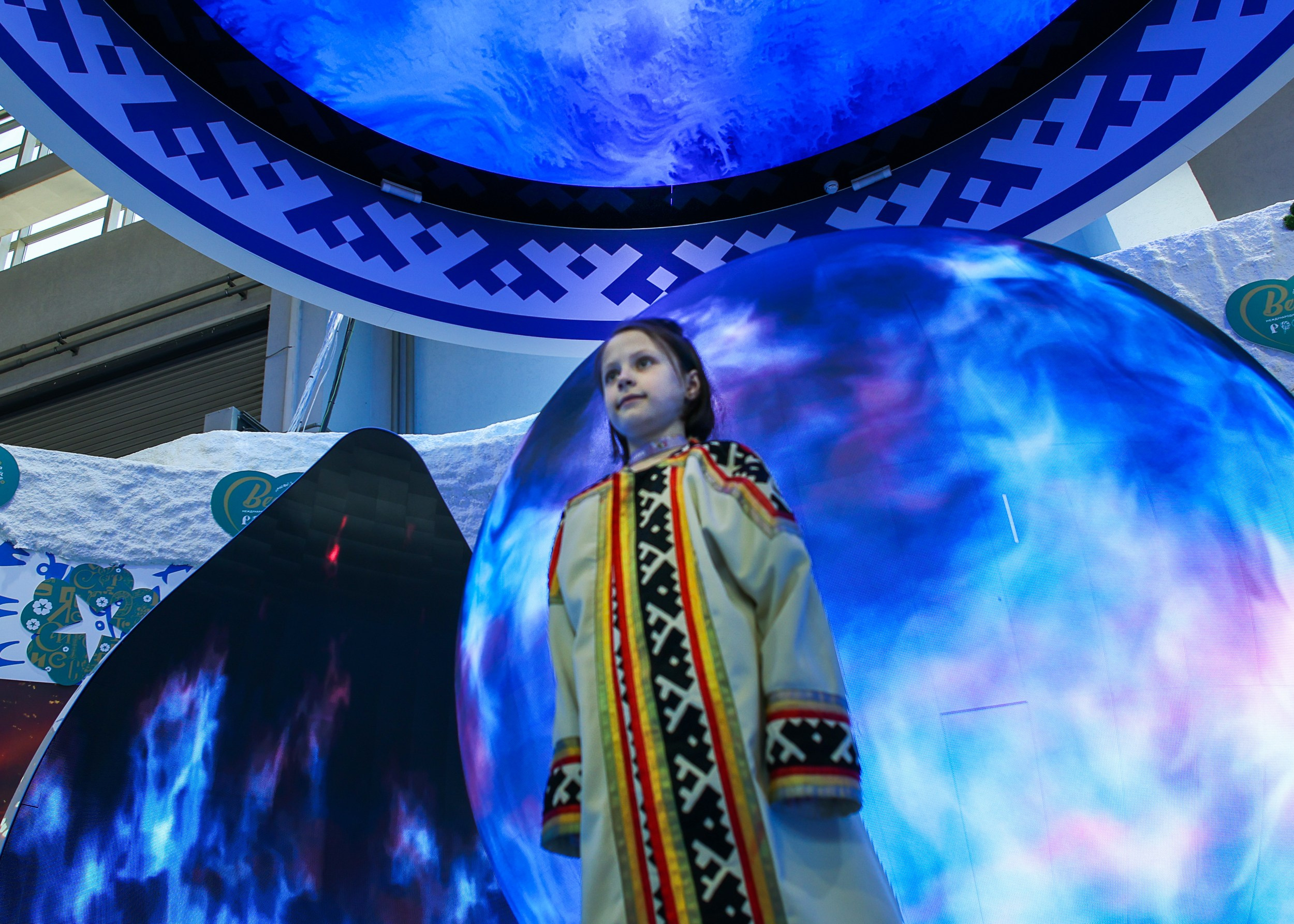 Выставка «Россия». Репортажный, архитектурный, театральный и файн-арт фотограф Лена Мельникова в Москве