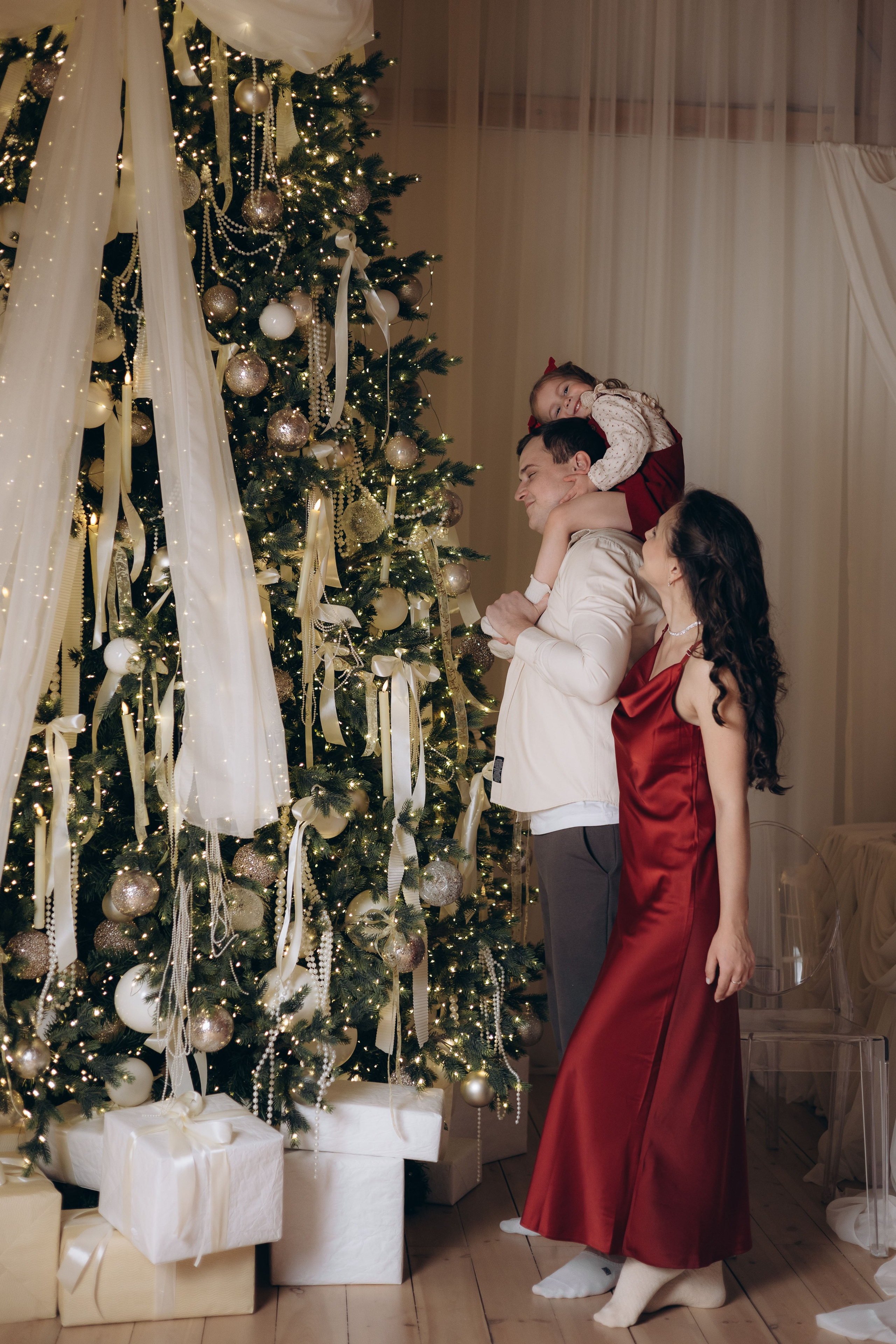 Ирина, Вадим и Милана. Свадебный и семейный фотограф в Новосибирске Дарья Кель