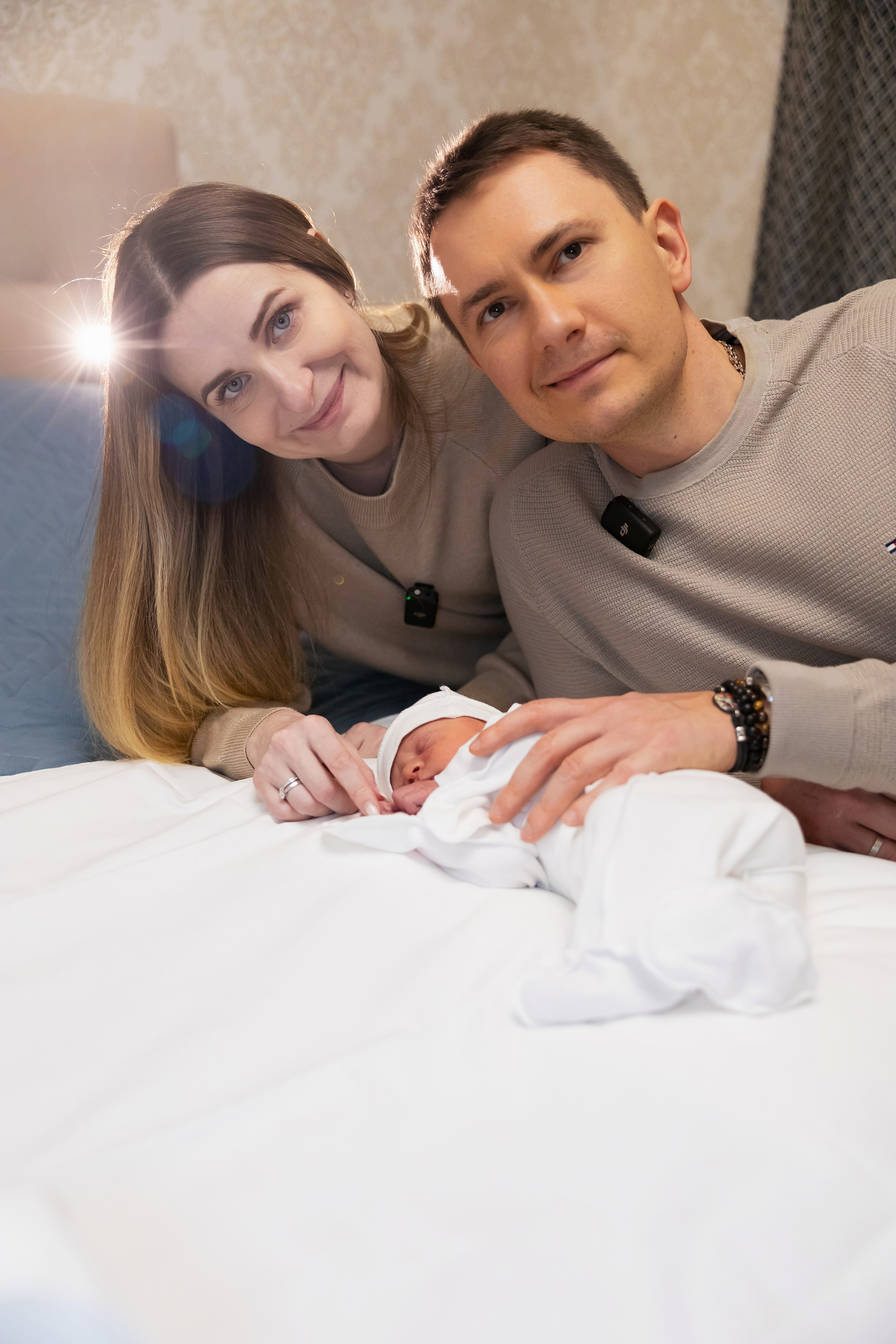 Фото выписки — заказать фотографа на выписку из роддома в Москве. Фотографы на роды в Москве. Фото и видео родов. Фотопроект «Продолжение рода»