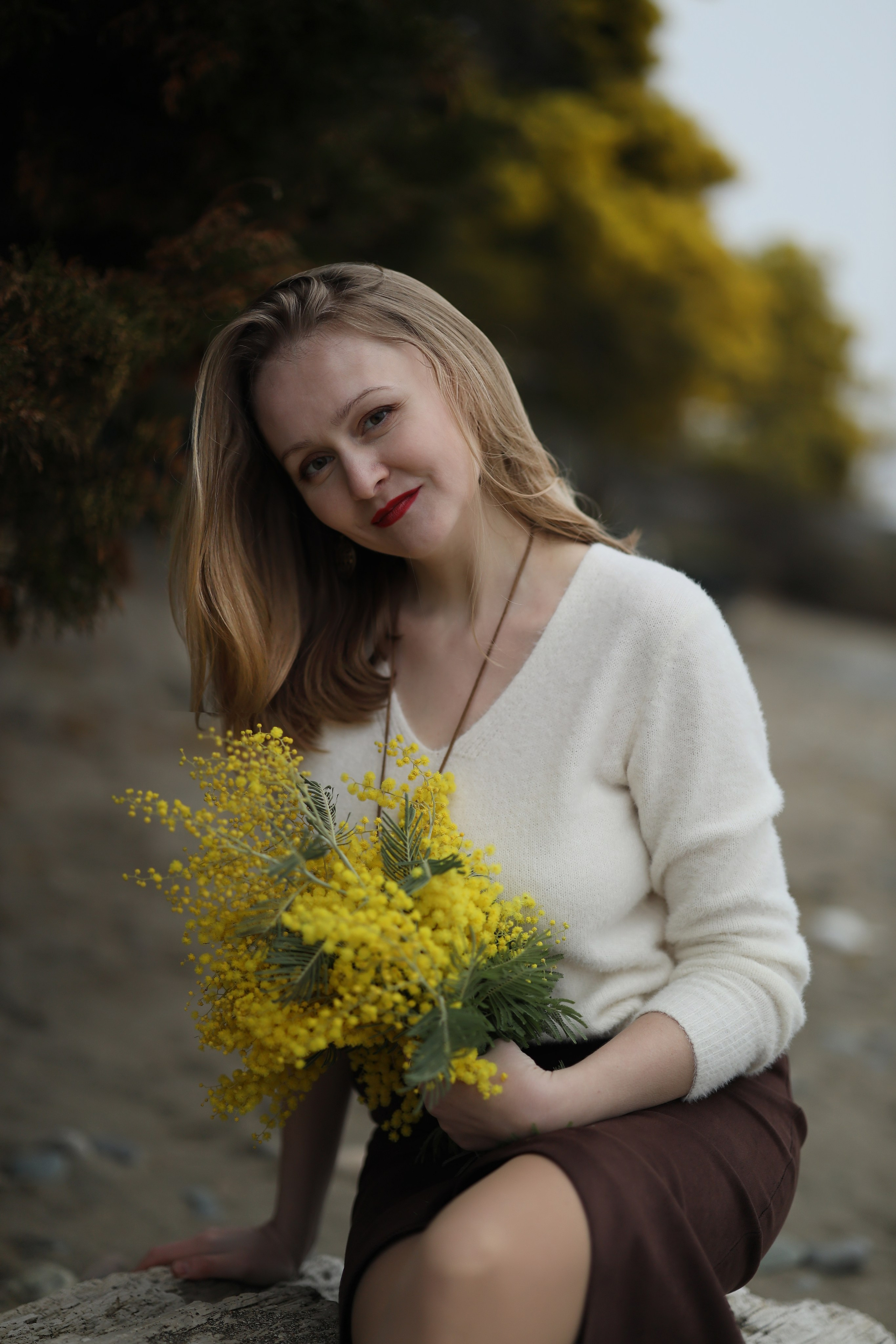 Фотосессия с мимозой на море для Юлии. Свадебный и семейный фотограф в Абхазии Жанна Соснина