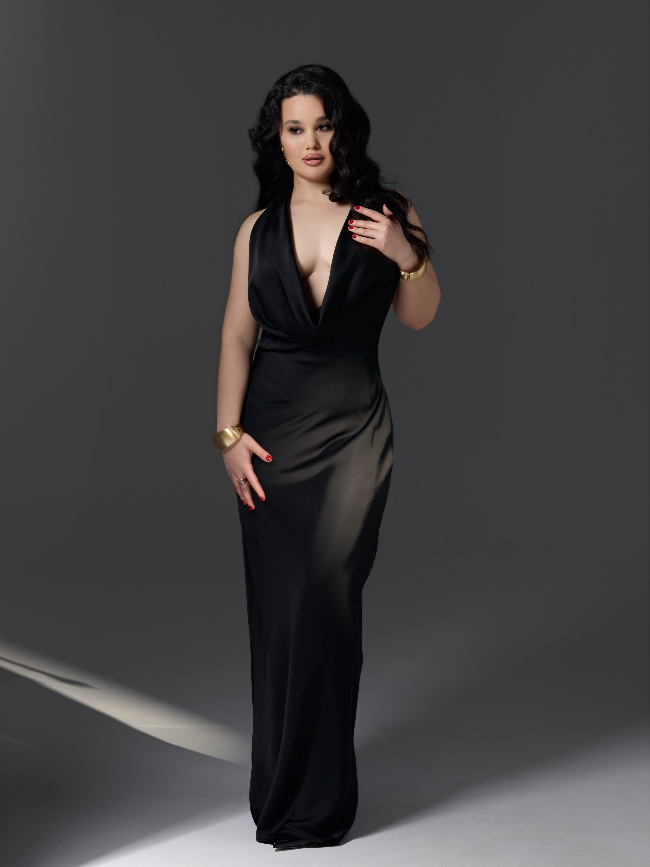 Индивидуальная женская фотосессия с искусственным светом