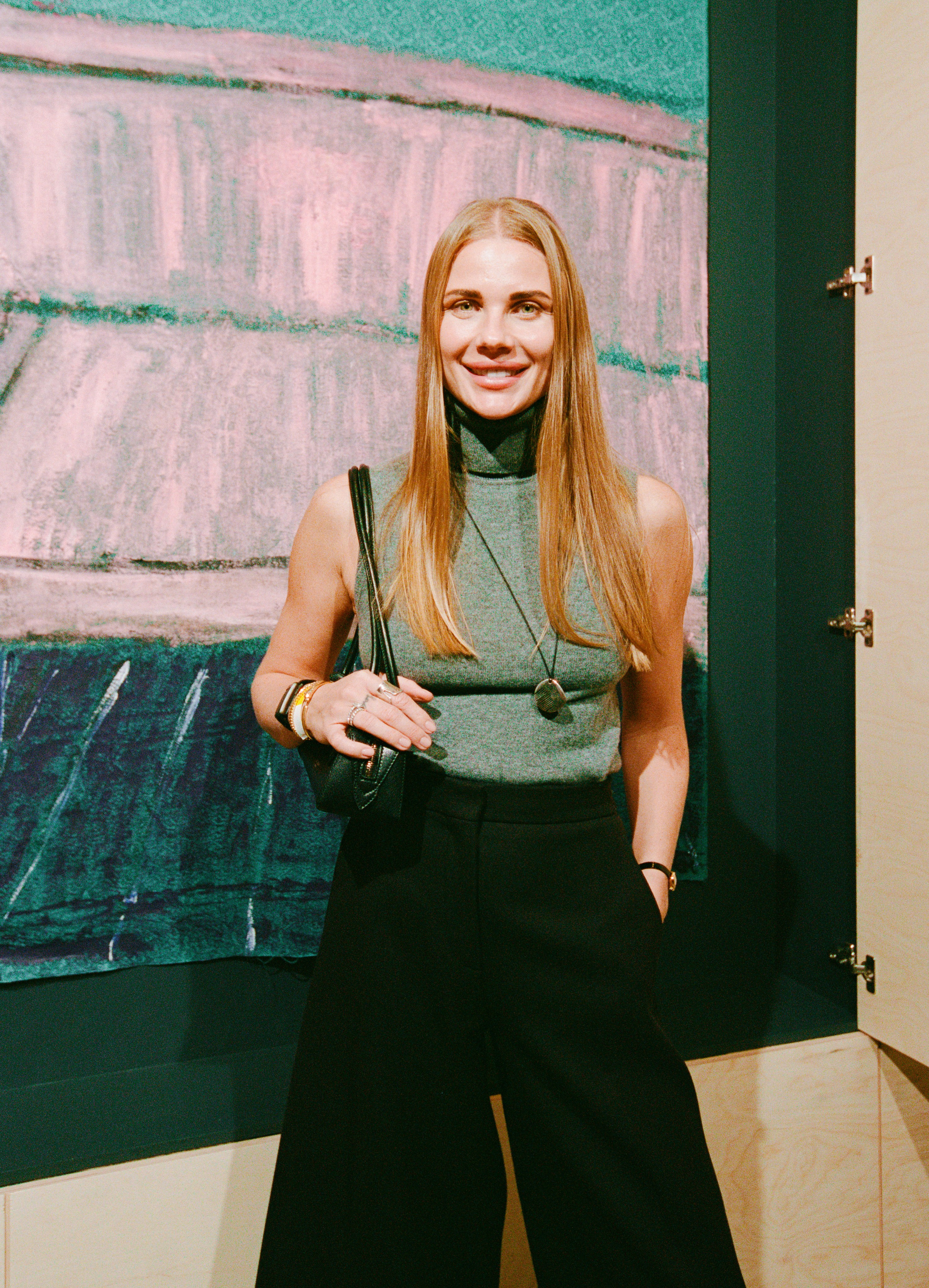 Сosmoscow 2025 (kodak portra 400). Портретный и ивент-фотограф в Москве