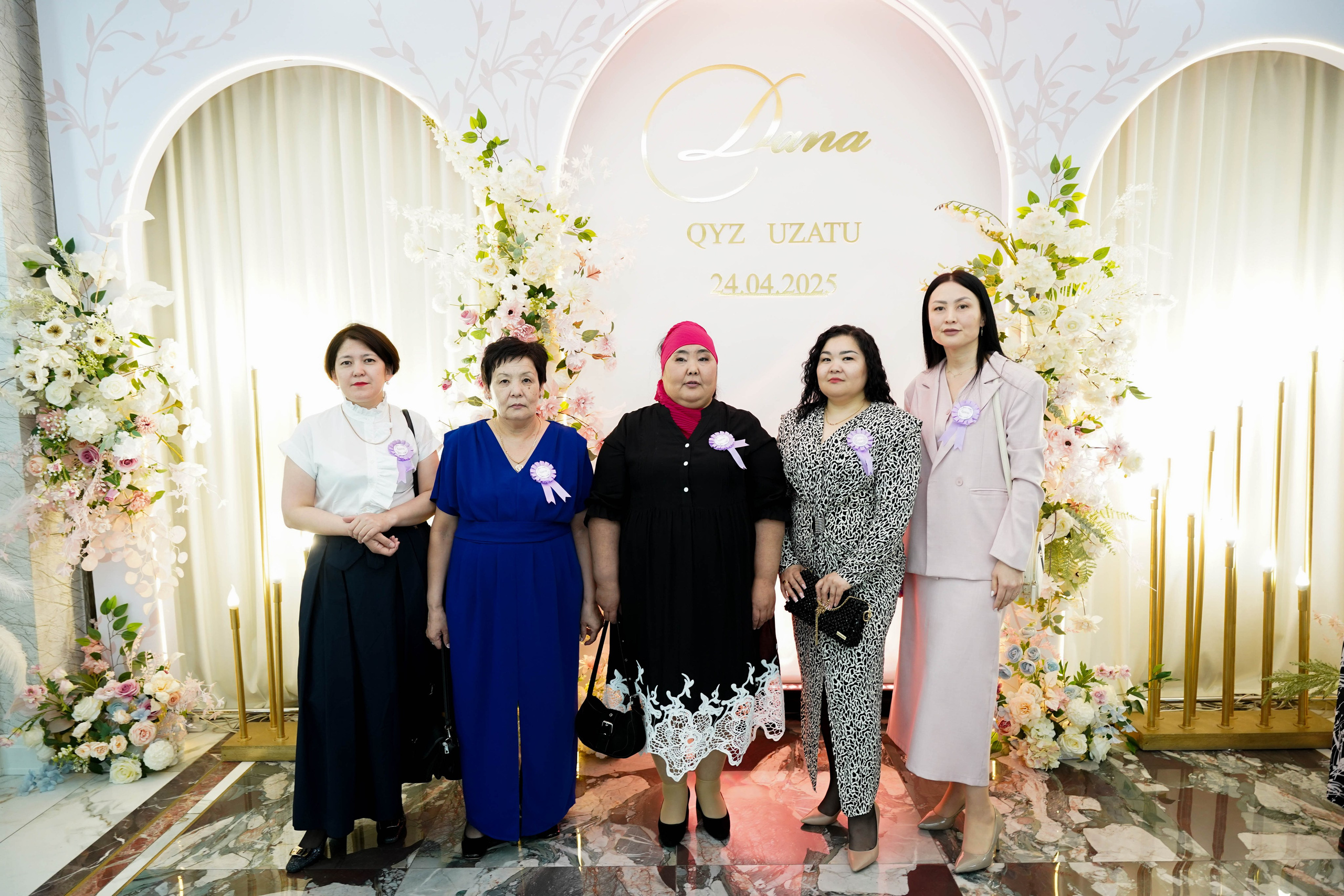 Dana uzatu. Фотограф Ернар Ержанов