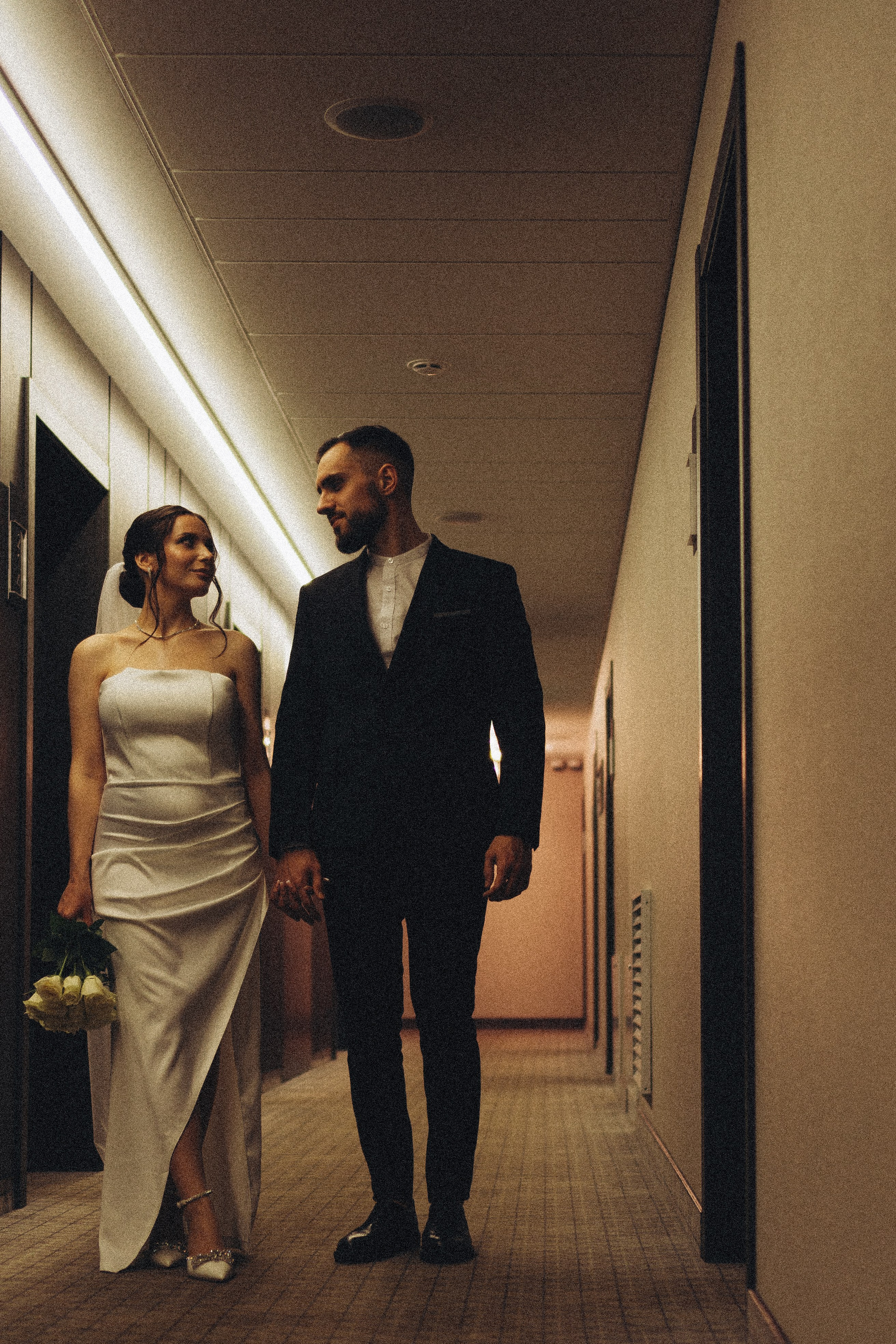 СВАДЕБНАЯ СЬЕМКА СБОРОВ ЖЕНИХА И НЕВЕСТЫ В ОТЕЛЕ И ТАКЖЕ ФОТОСЕССИИЯ В ОТЕЛЕЕ МЕГАПОЛИС БРЯНСК. Профессиональный фотограф, Санкт-Петербург — Виктория Богомолова