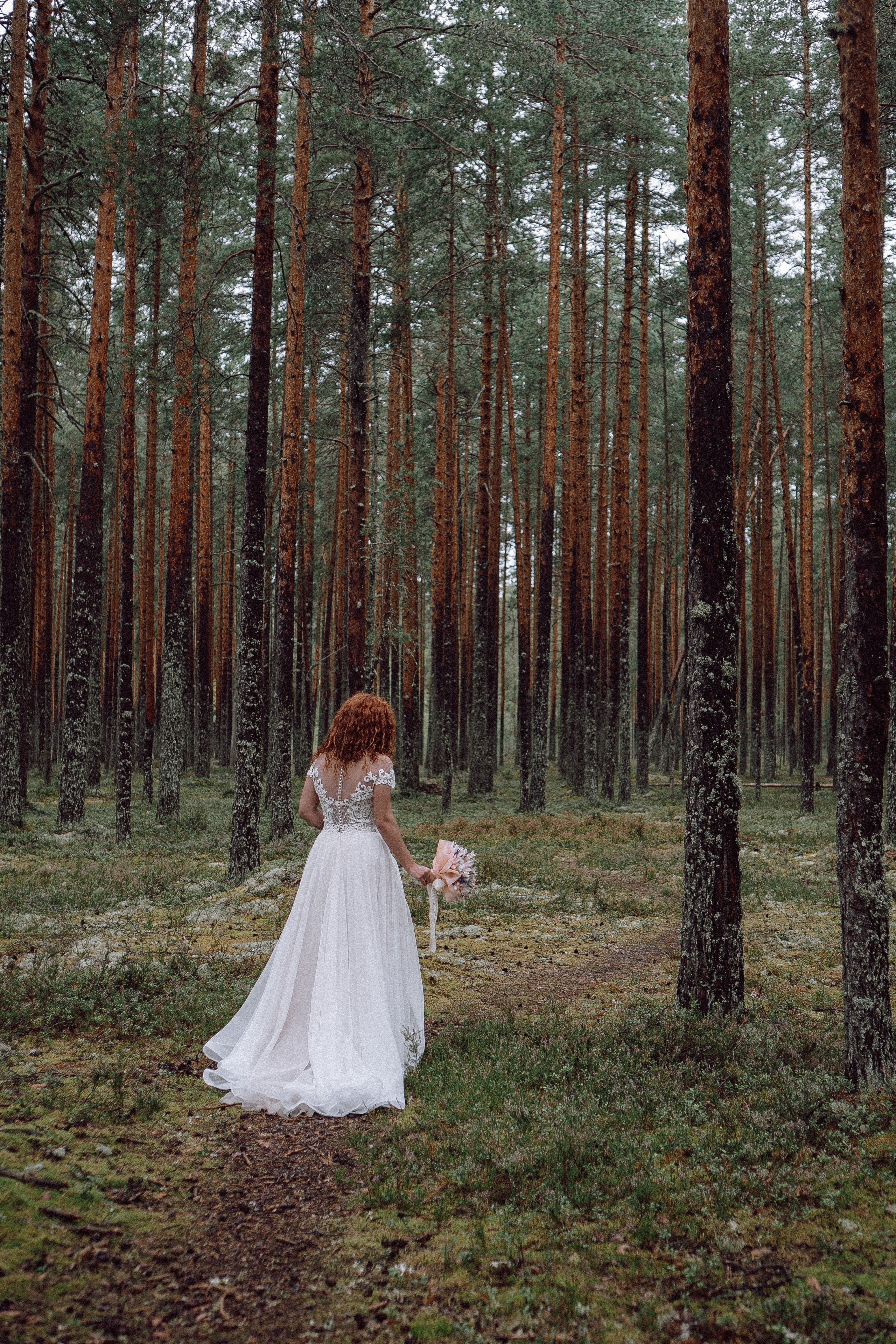 СВАДЕБНАЯ ФОТОСЕССИИЯ ПАРЫ В ГОРОДЕ ПРИОЗЕРСК В СОСНОВОМ ЛЕСУ И С ПИКАПОМ. Профессиональный фотограф, Санкт-Петербург — Виктория Богомолова