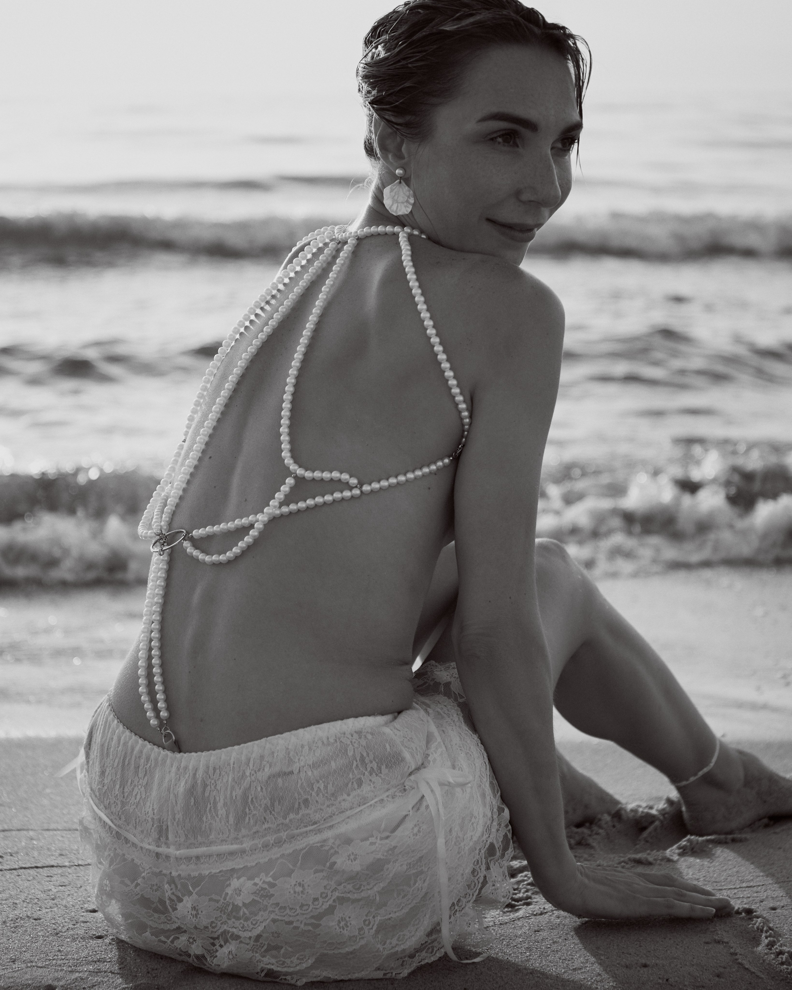 Стильная женская фотосессия портретный фотограф у моря в Зеленоградске Куршская коса Светлогорск Янтарный