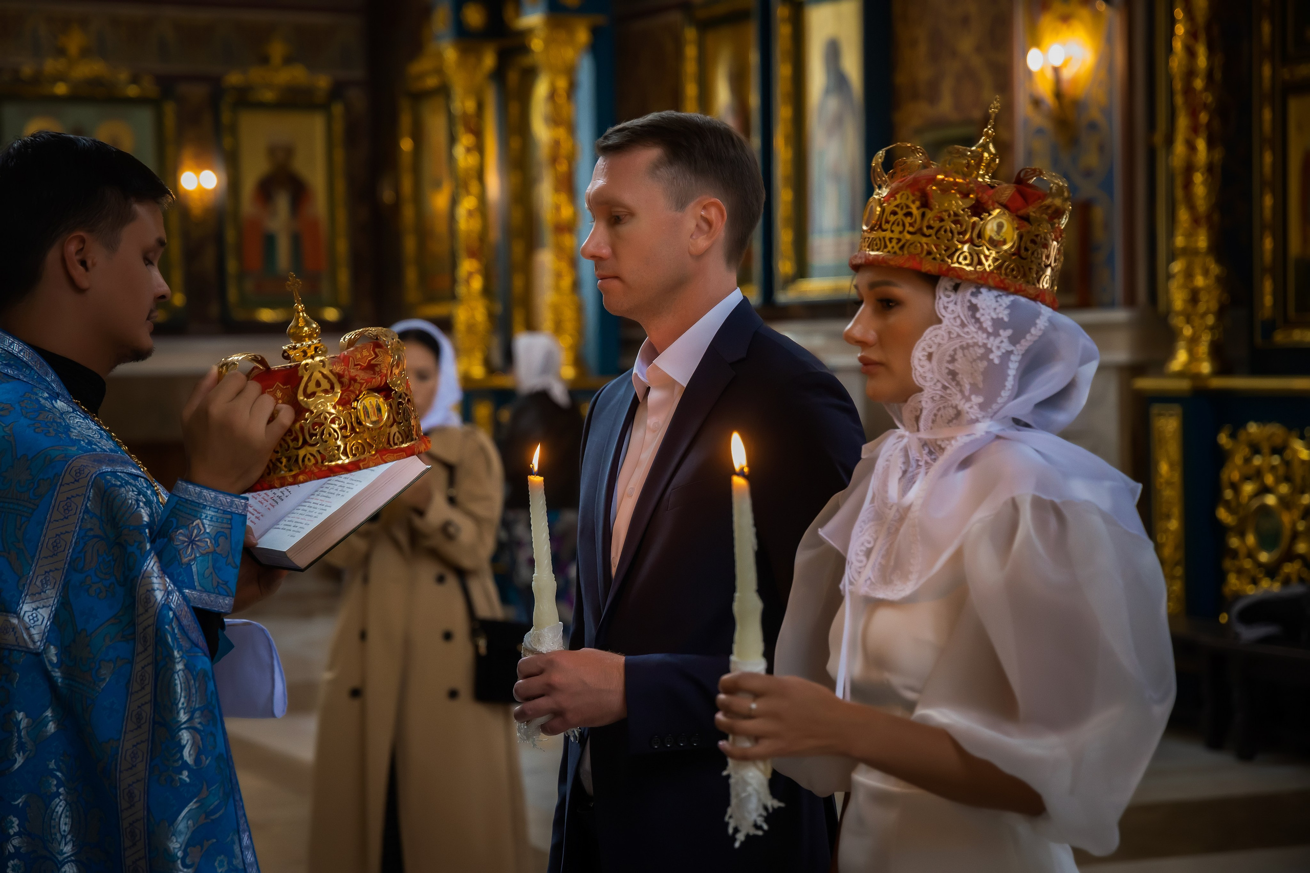 В Храме. Семейный и Свадебный фотограф в Астане Александр Астапов