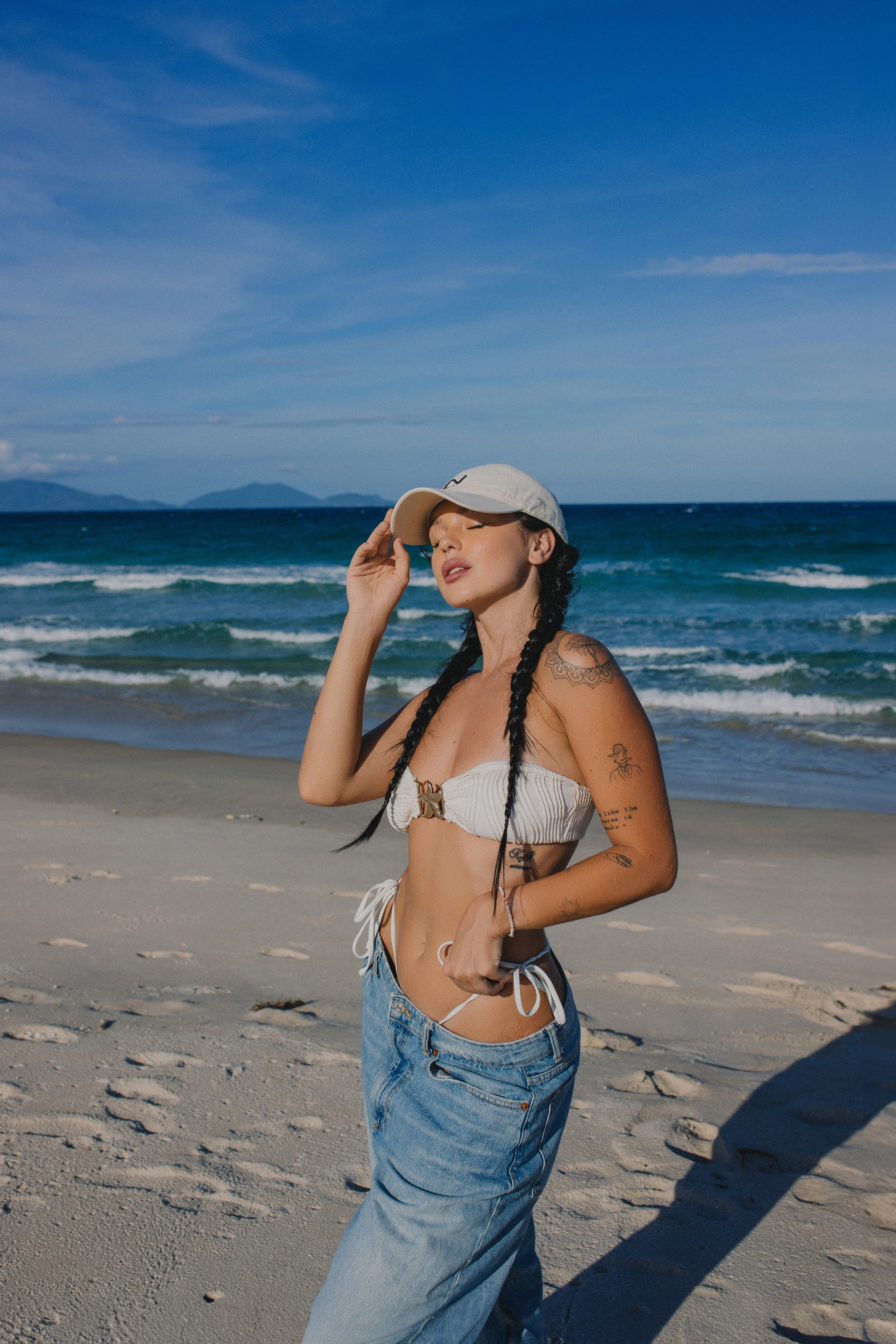 Карина на пляже Бай Дай. Главная