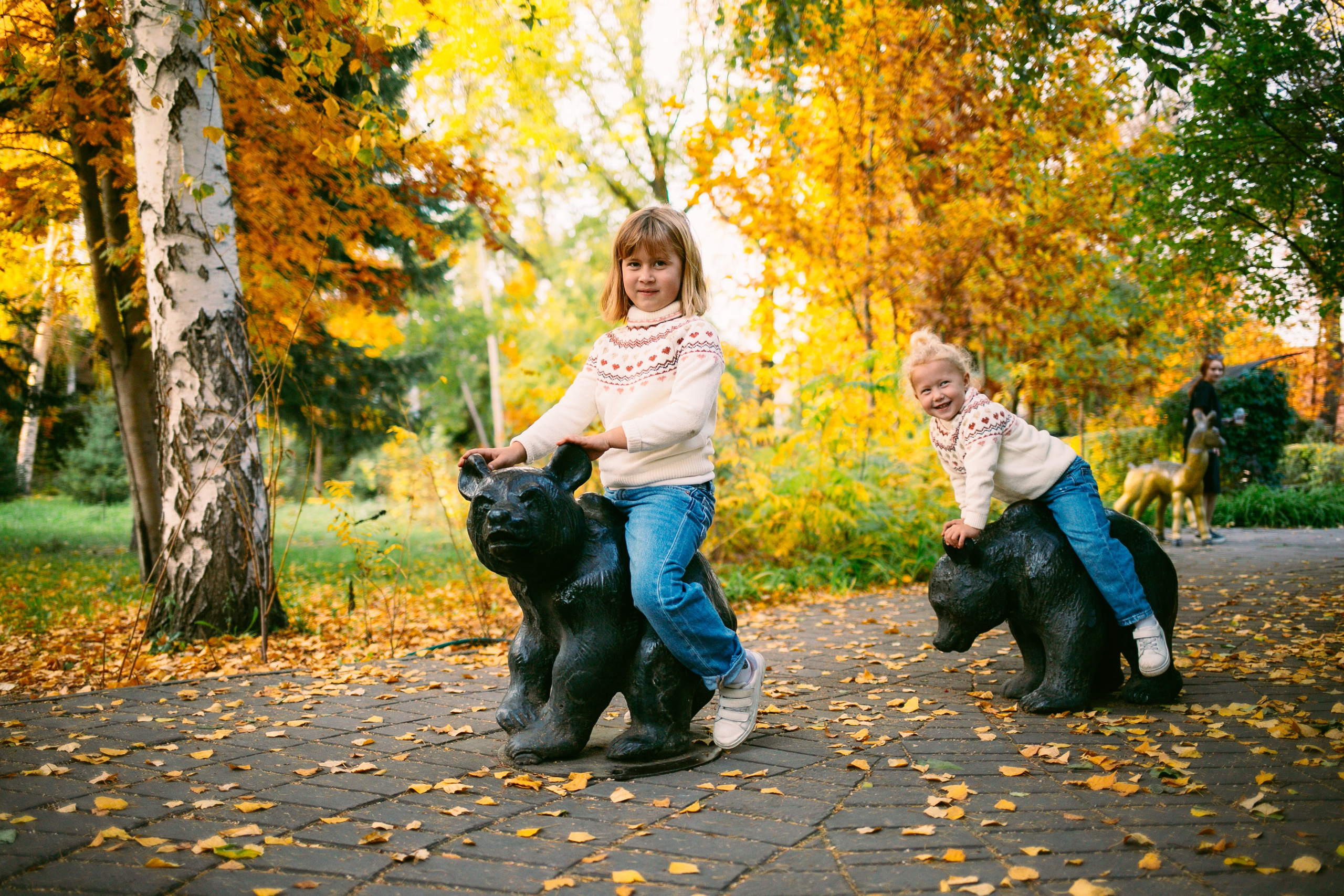 Юля, Анюта, Есения